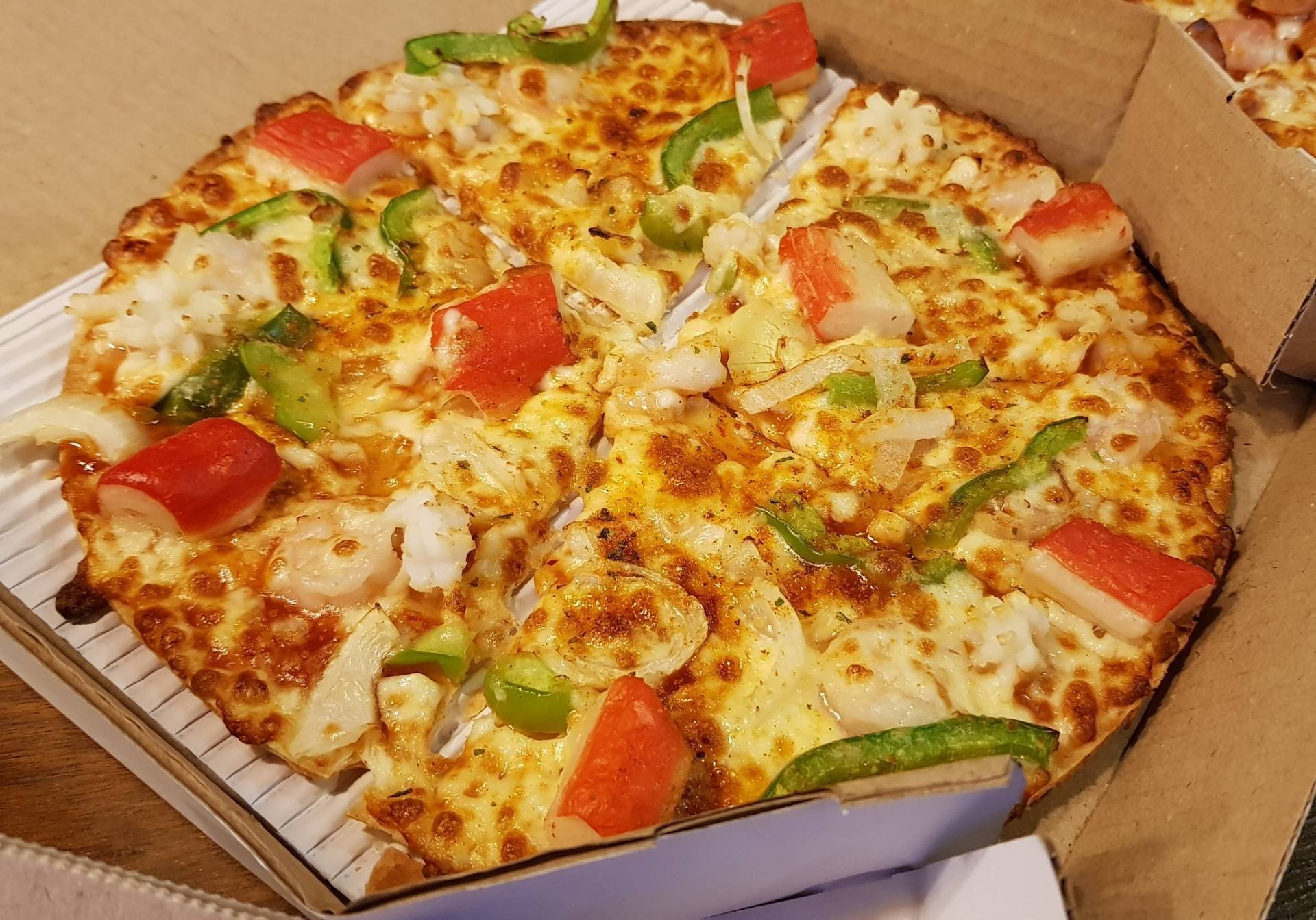 Seafood Mania • ถาดกลาง แป้งบาง ร้าน Domino's Pizza เดอะซีซั่น