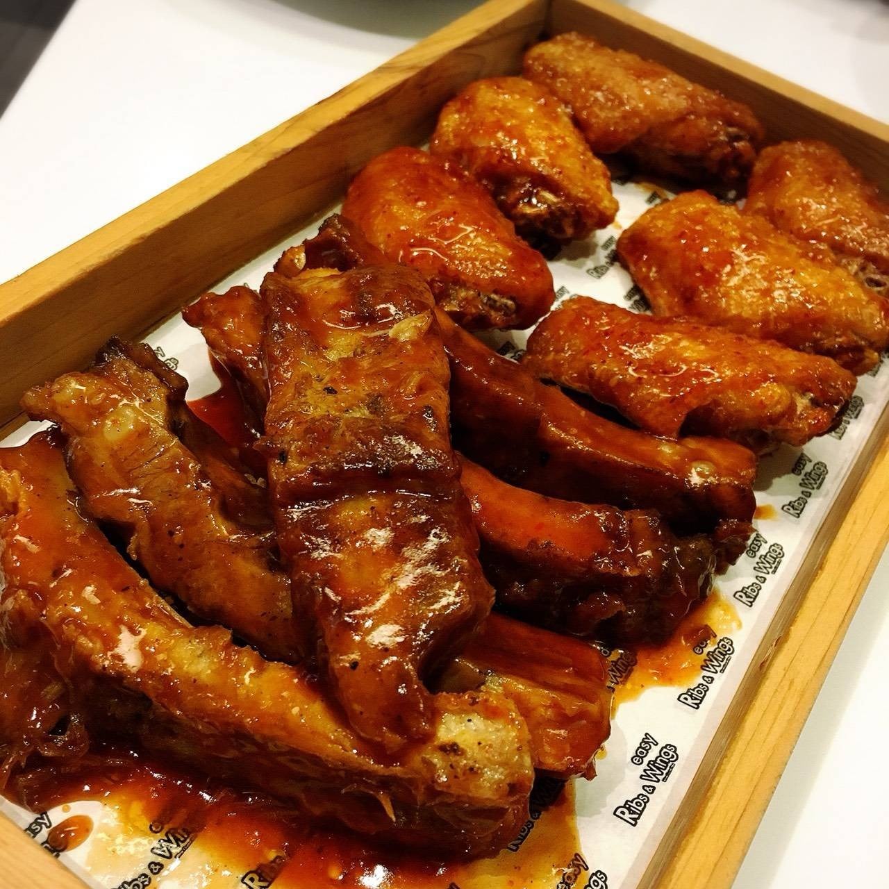 รีวิว Ribs And Wings By Wine I Love You CTW - ไก่ทอดดดดดดด!!!!!!