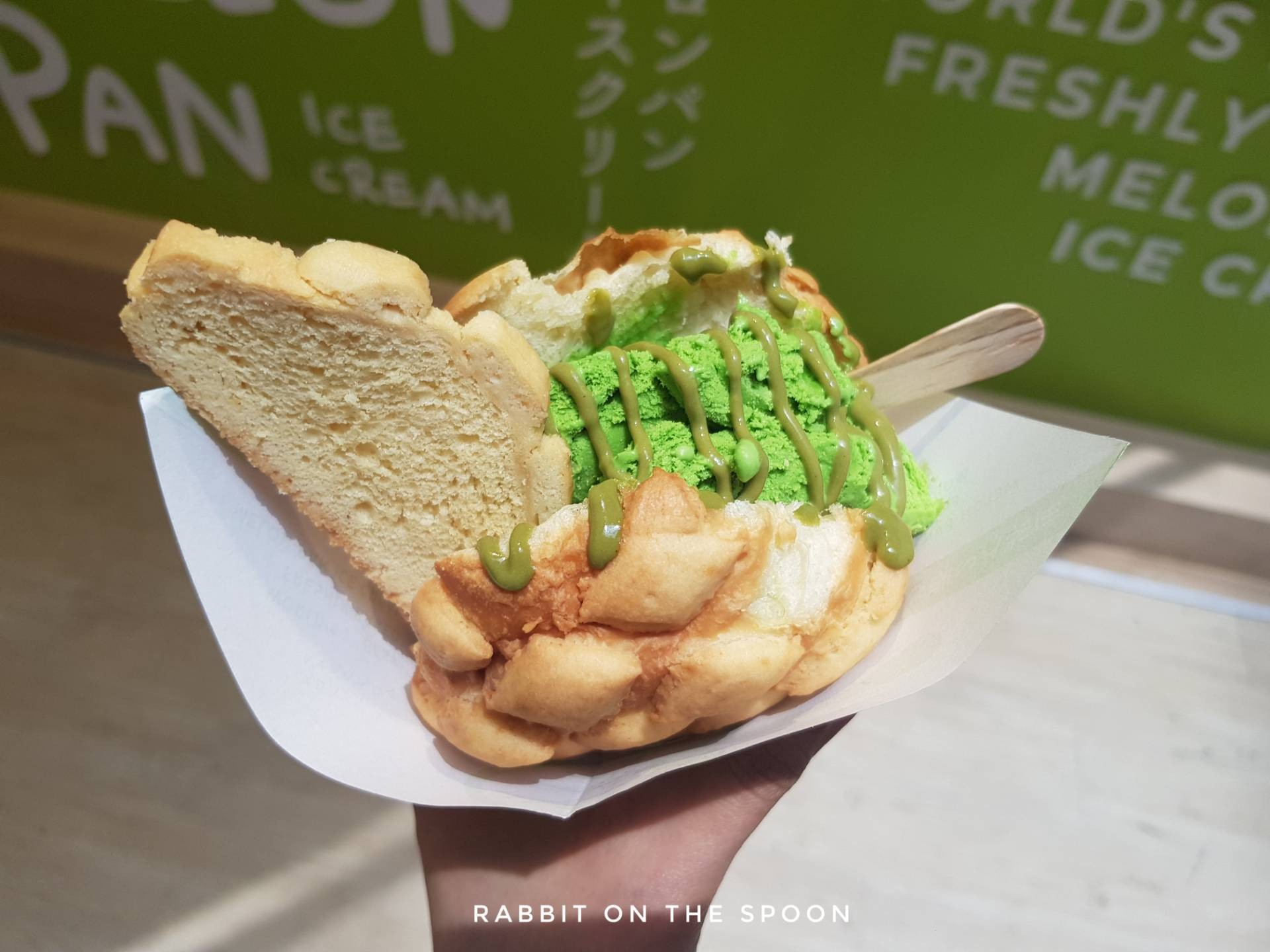 รีวิว Melonpan Ice Cream centralwOrld เมลอนปัง กรอบนอกนุ่มใน Wongnai