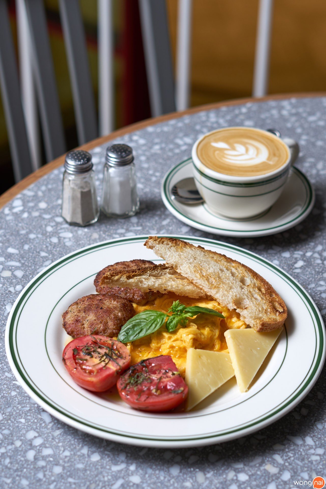 “Farmer’s Plate” ร้าน "Clinton Baking Street Bangkok"