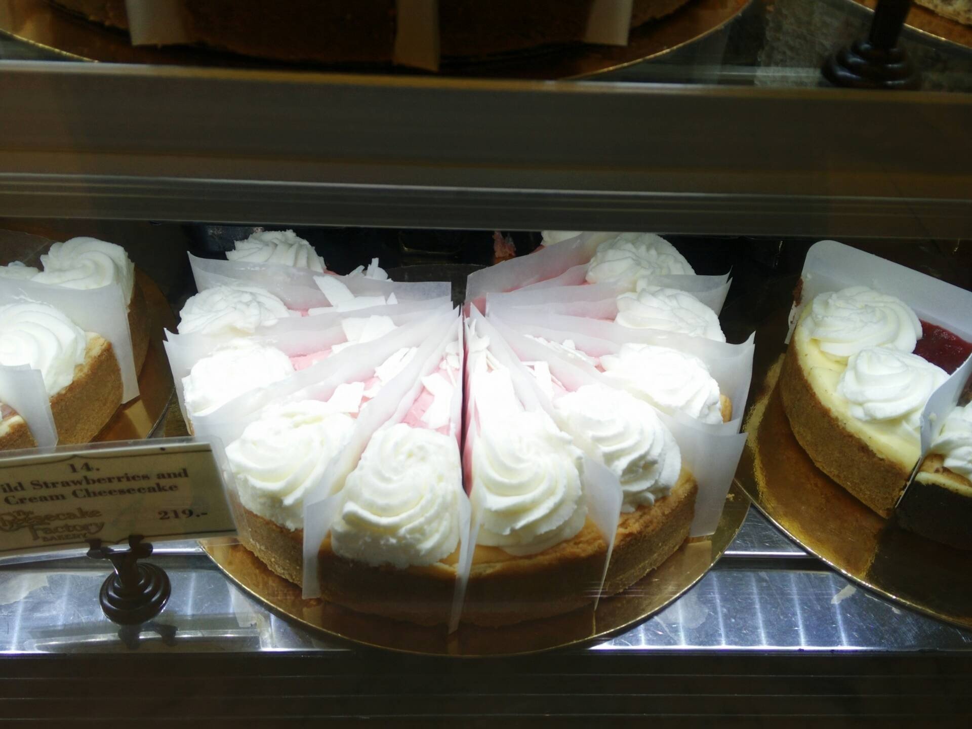 รูป The Cheesecake Factory Bakery สยามพารากอน