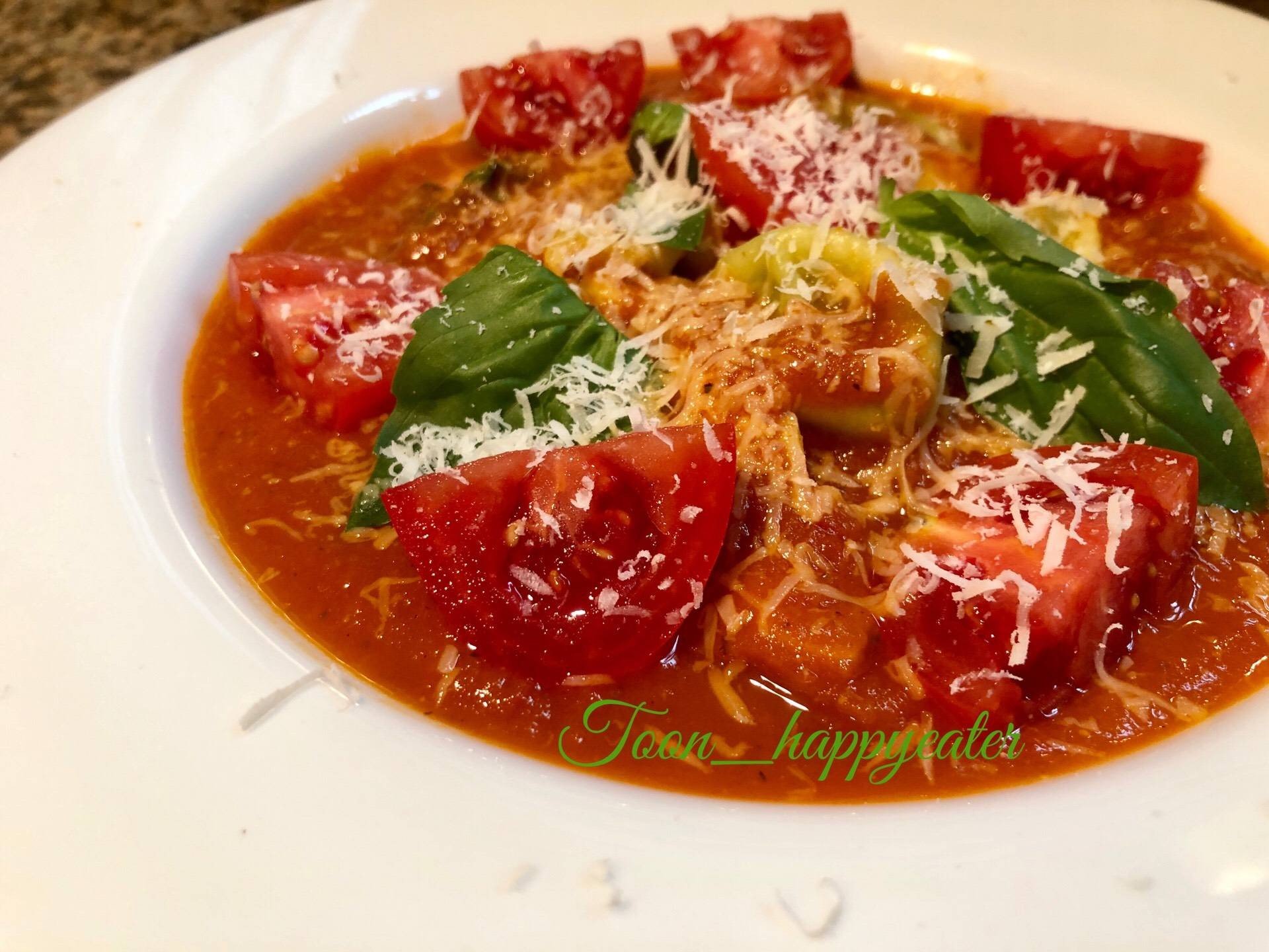 Pesto  Tortellini In Tomato Sauce