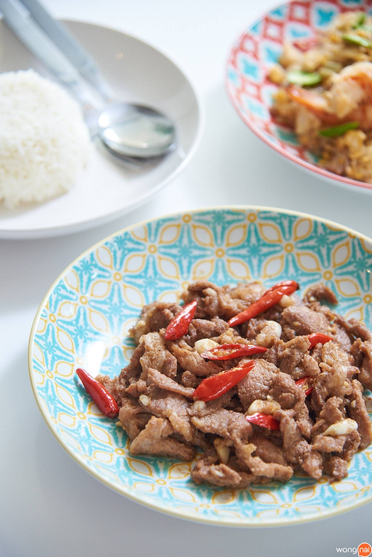 เมนู หมูผัดเคย ของร้าน Plaagut