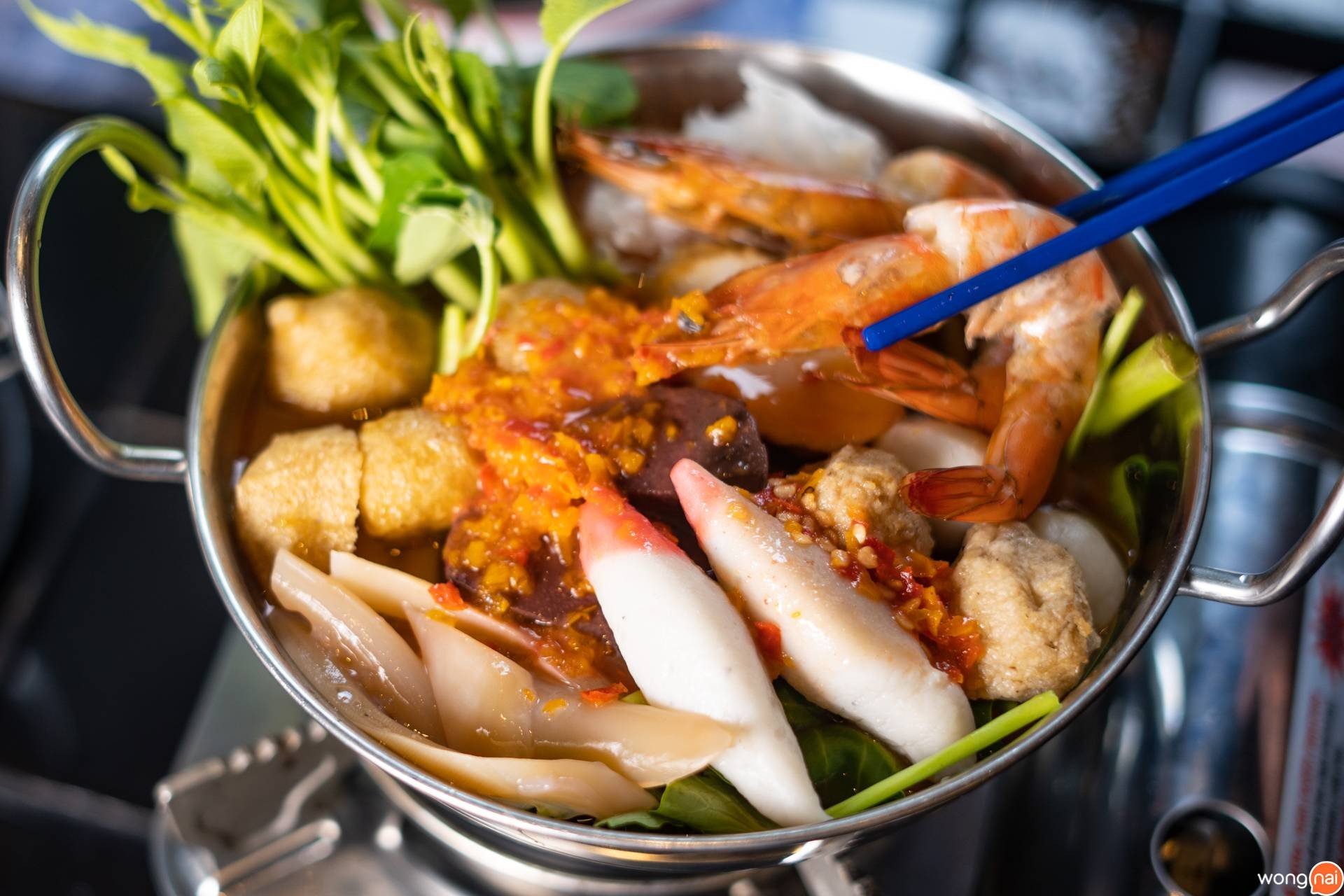 เมนูเย็นตาโฟหม้อไฟ ของร้าน KINHEY by Greyhound Café
