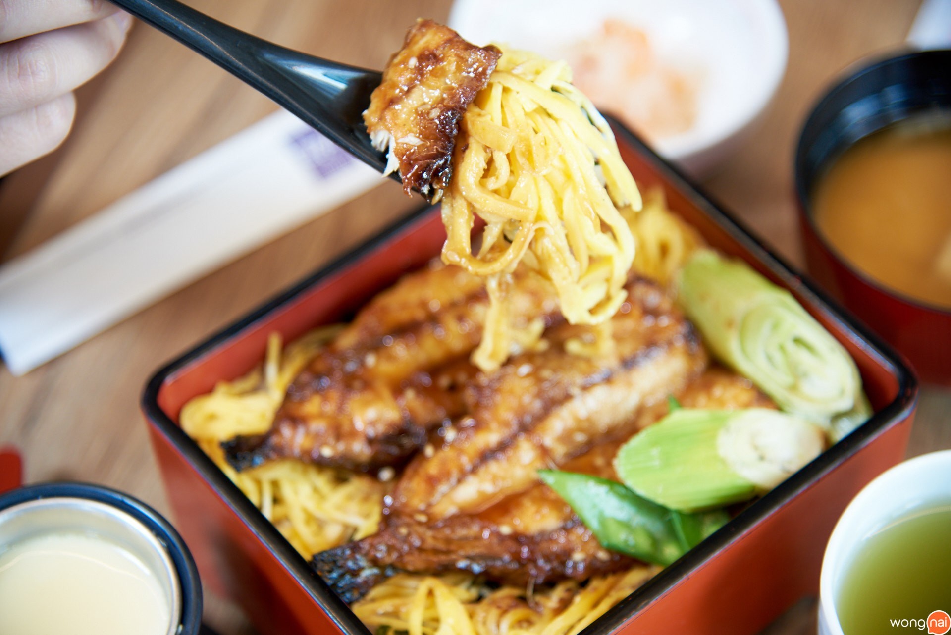 “ข้าวหน้าปลาอิวาชิ” ร้าน "OOTOYA"