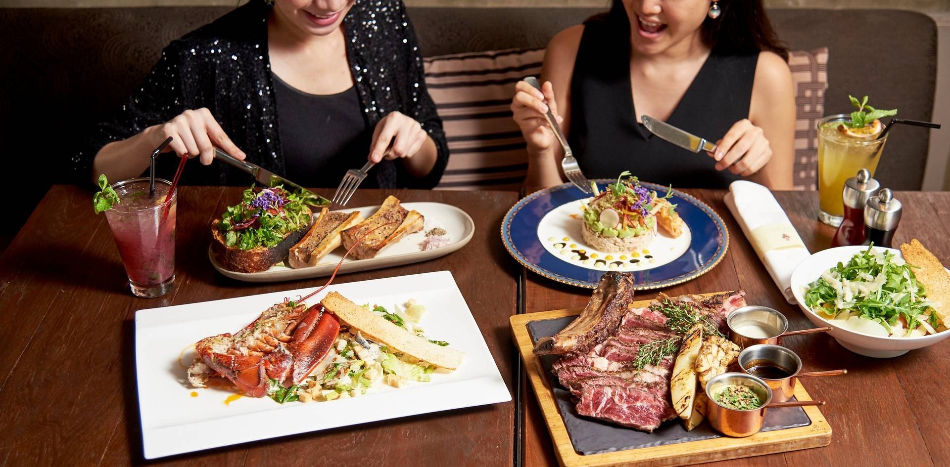 Scarlett Wine Bar & Restaurant โรงแรมพูลแมน จี สีลม สั่งอาหารเดลิเวอ