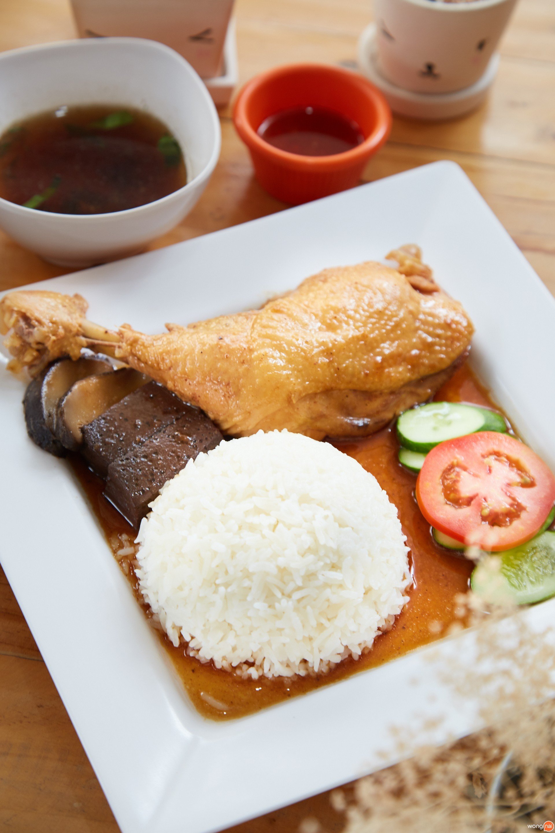 ข้าวหน้าไก่ต๋ง ไก่ตุ๋น