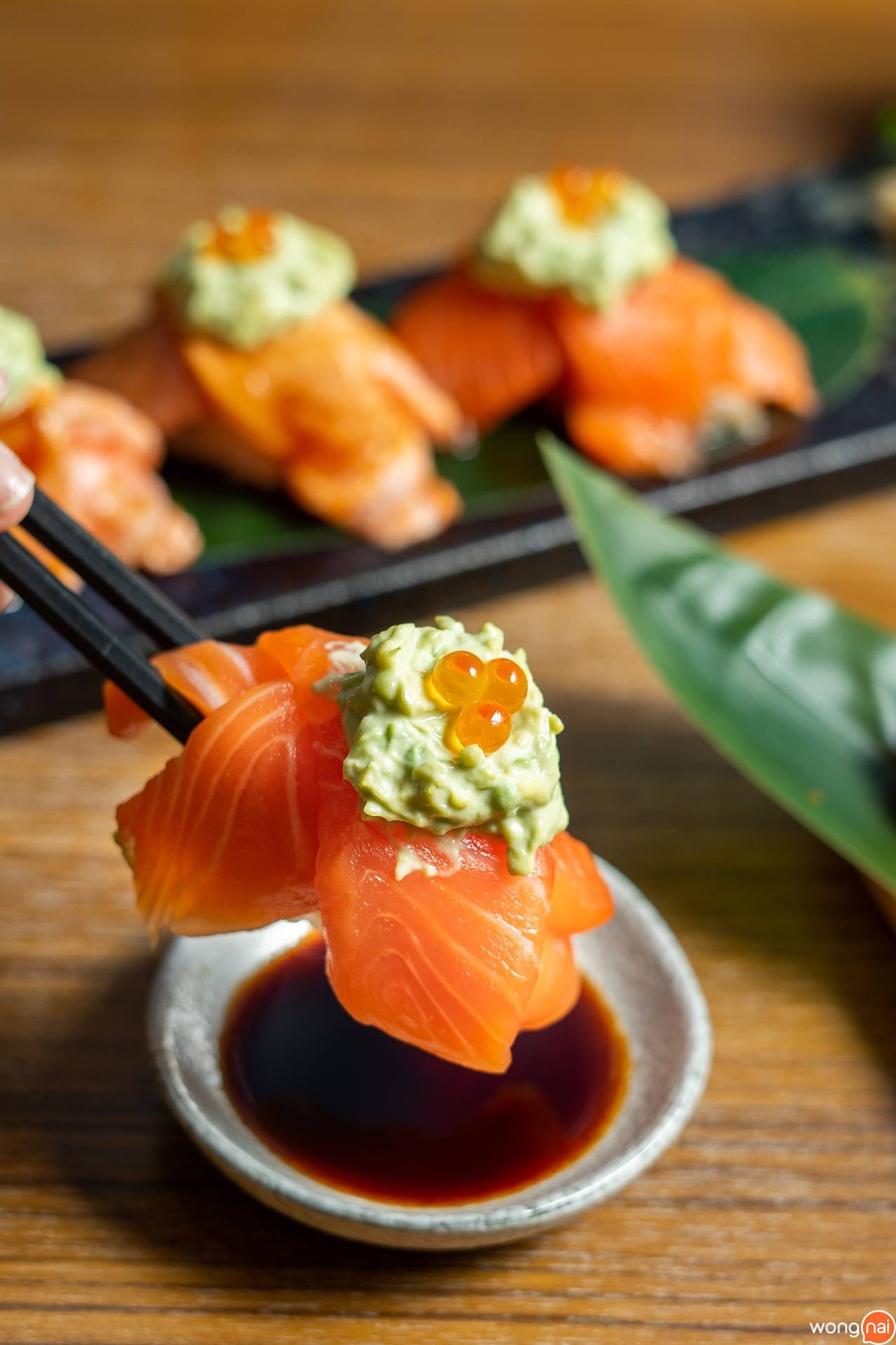 เมนู "Salmon Tower" ของร้าน ZEN Tokyo Creation