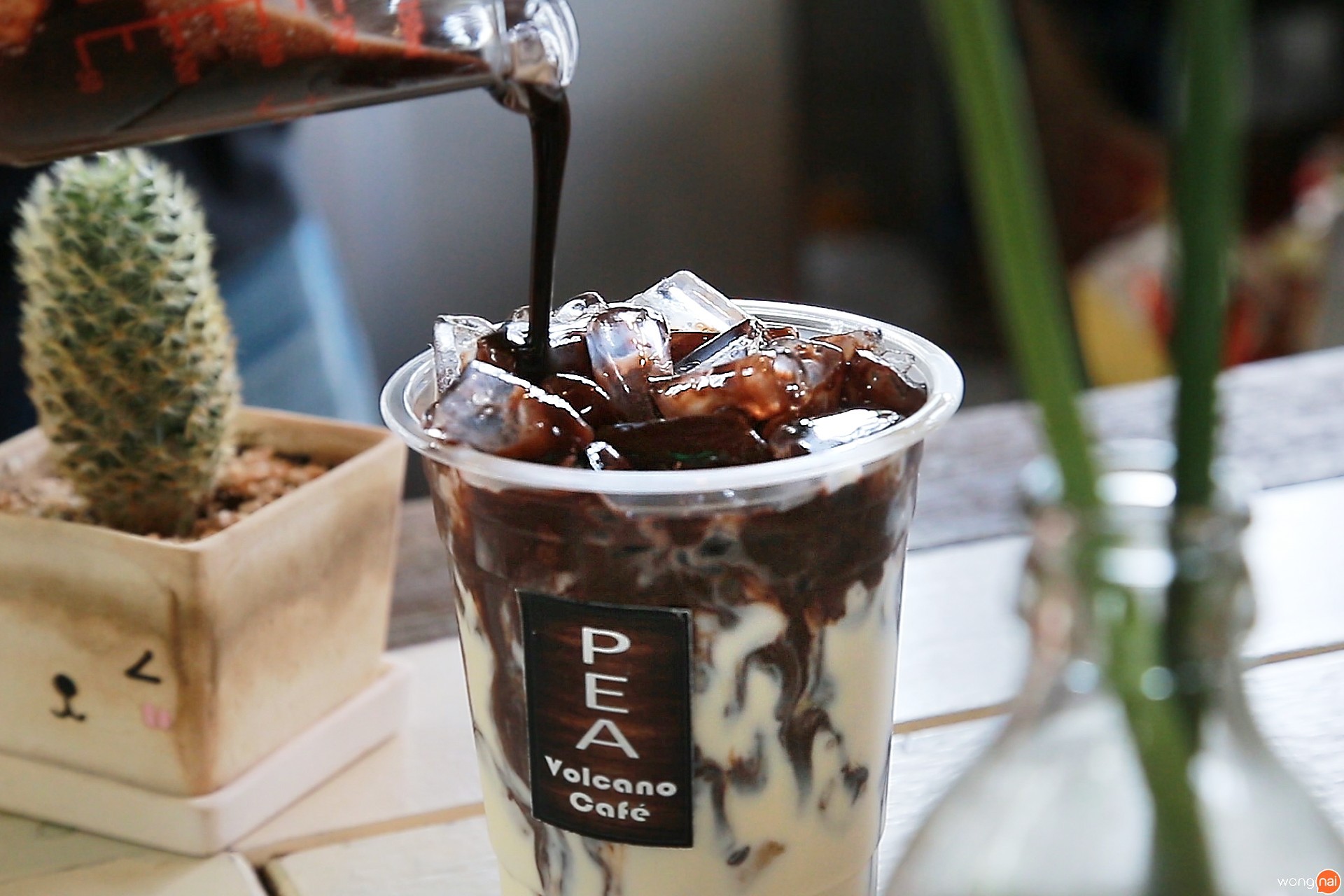 PEA Volcano Cafe' บางแสน