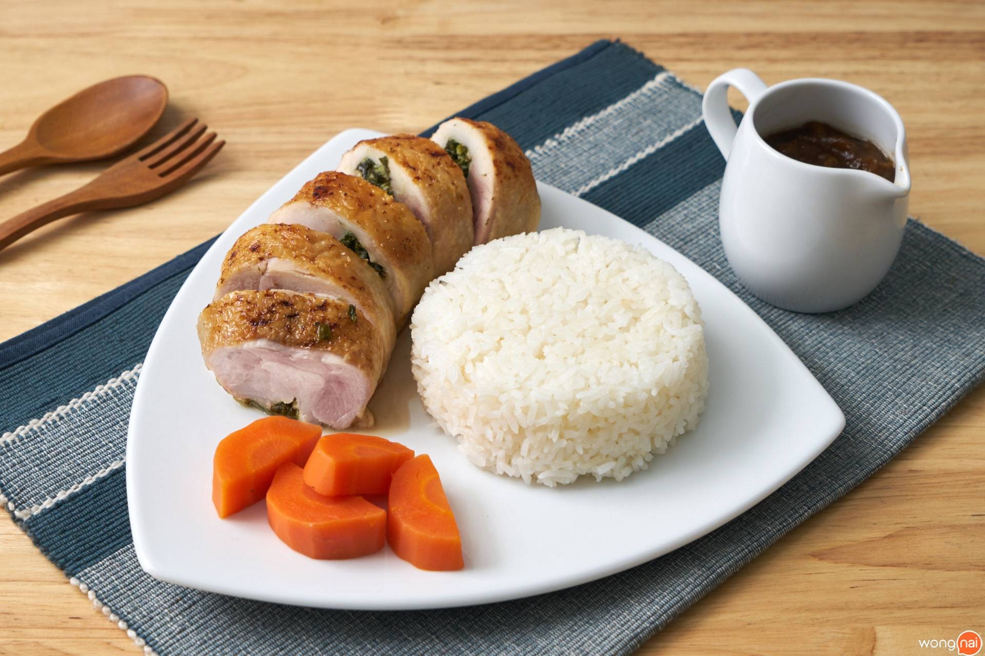 เมนู "ไก่ม้วนยัดไส้ผักโขม" ของร้าน "CIBO"