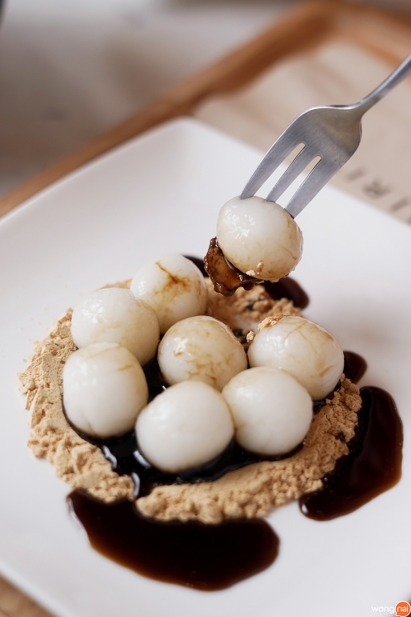 “Shiratama Kinako Kuromitsu” ร้าน “TSUJIRI” (ซึจิริ)