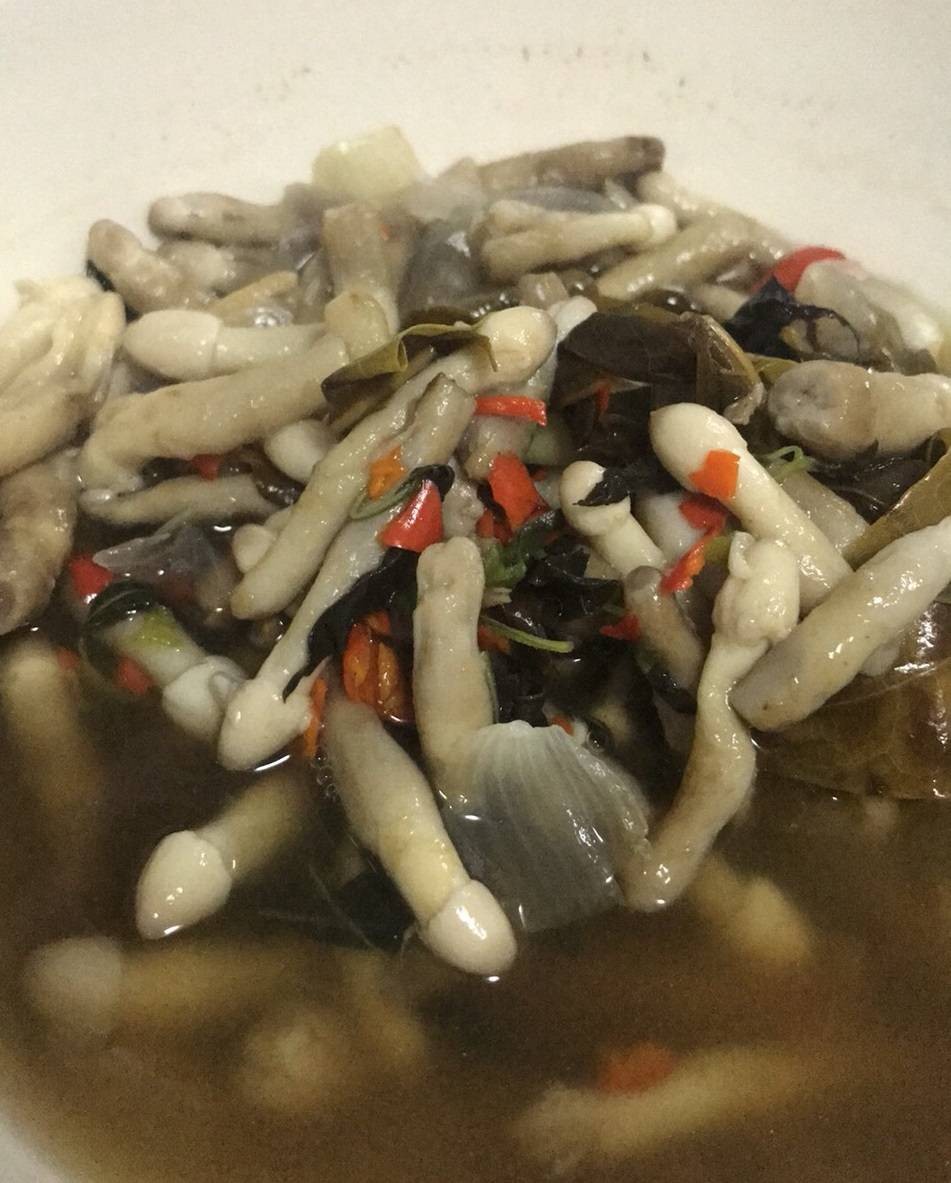 แกงเห็ดโคนน้อยฉบับลาวอีซี่ (termite mushroom curry)