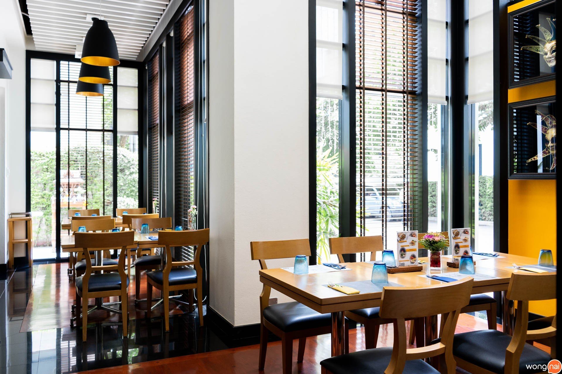 บรรยากาศร้าน Jann Bistro สาขาอโศก