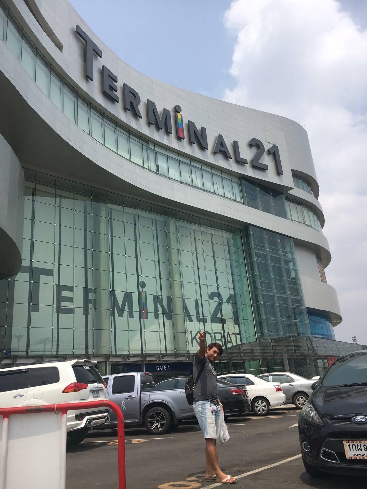 เทอร์มินอลทเวนตี้วัน (Terminal 21 Korat) - รีวิวสถานที่ท่องเที่ยว