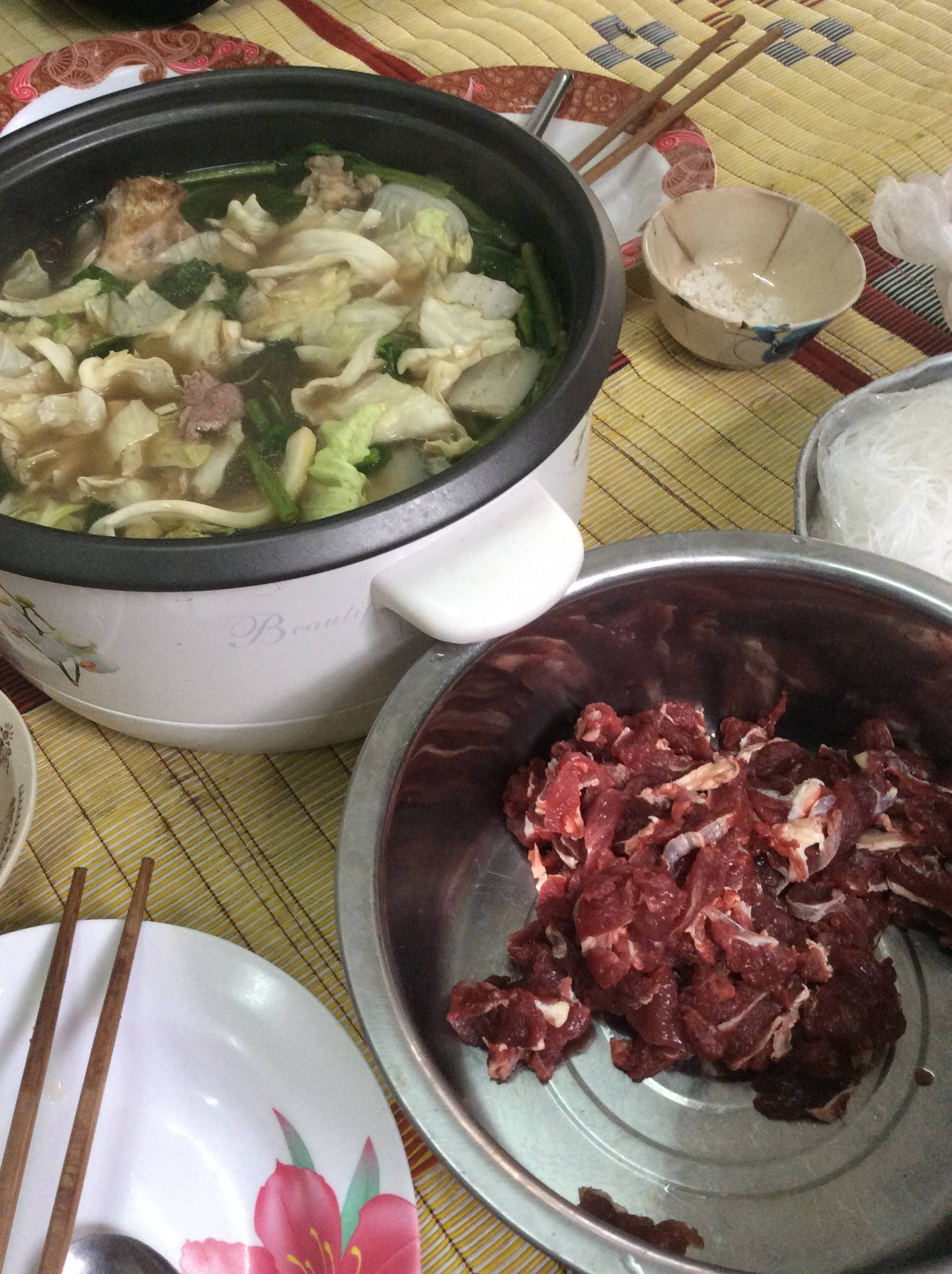 แจ่วฮ้อนของแม่(thai style sukiyaki)