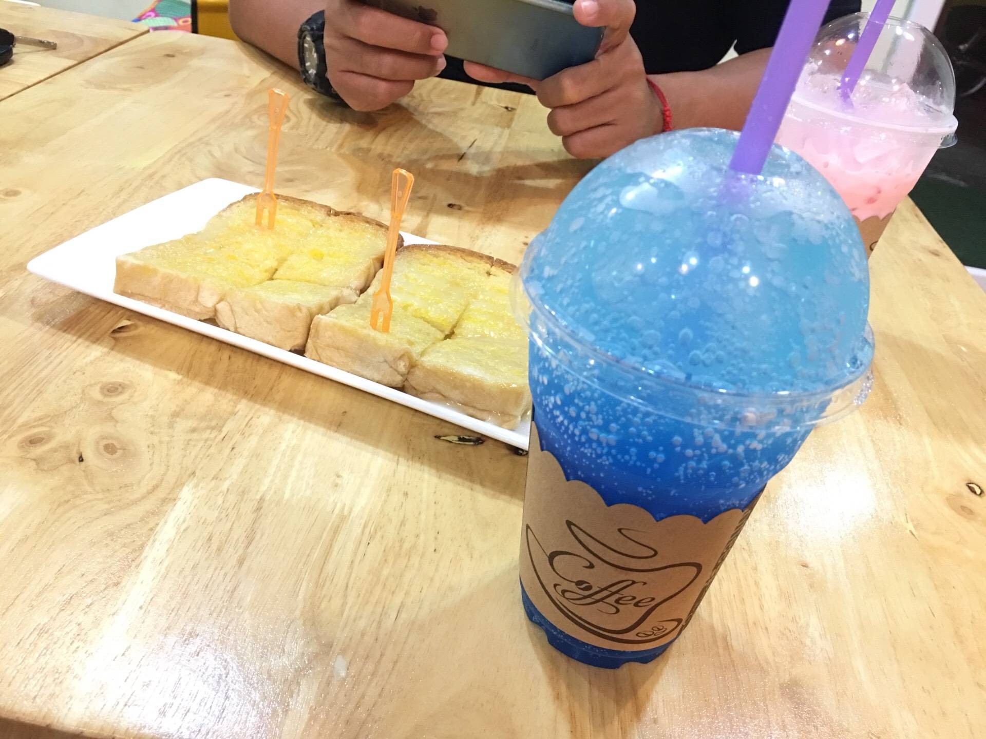 รีวิว Ice Water Cafe - ร้านนม โซนบางคล้า