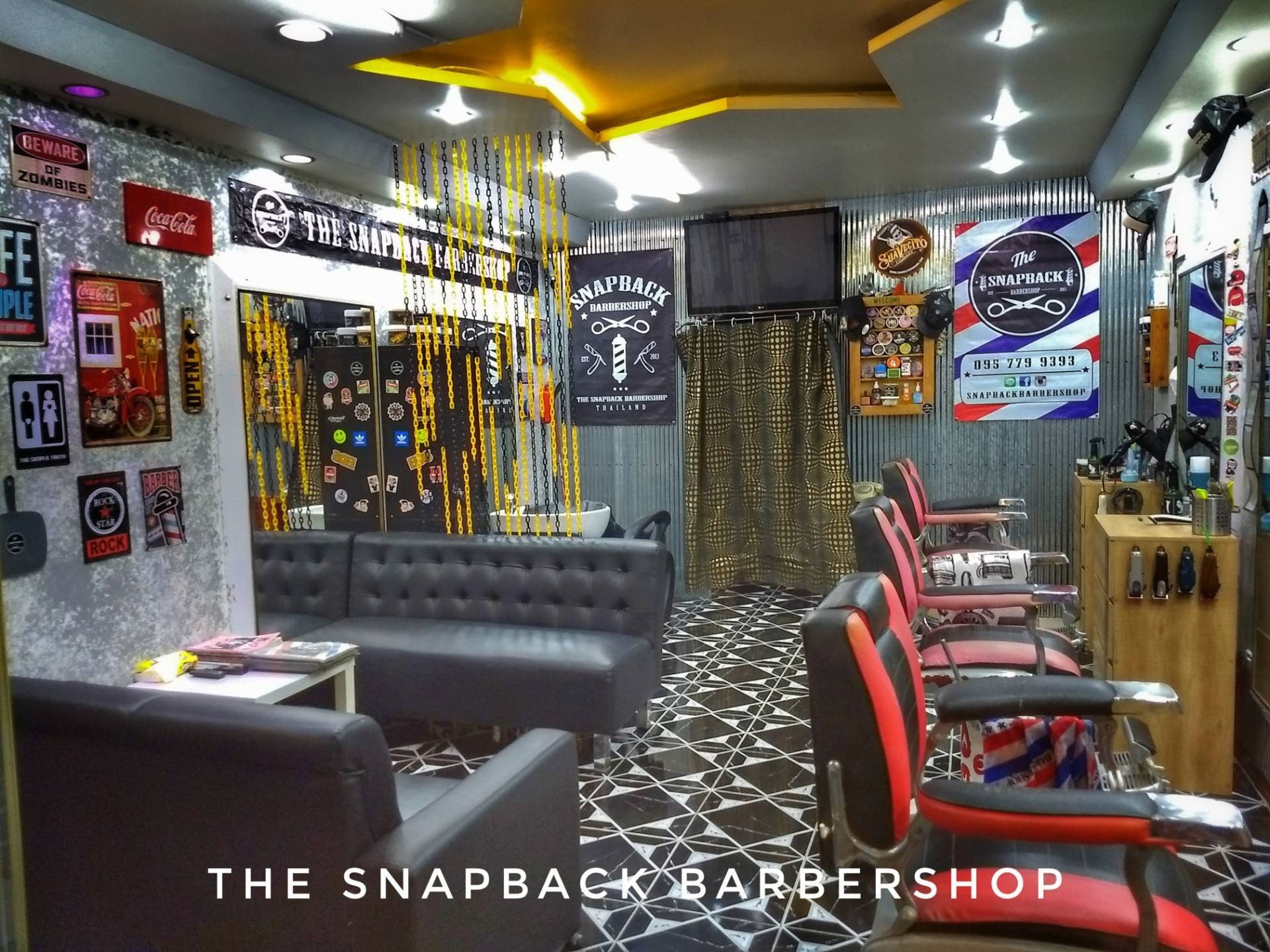 ร้าน Snapback Barber Shop (สแนปแบ็คบาร์เบอร์ช็อป)