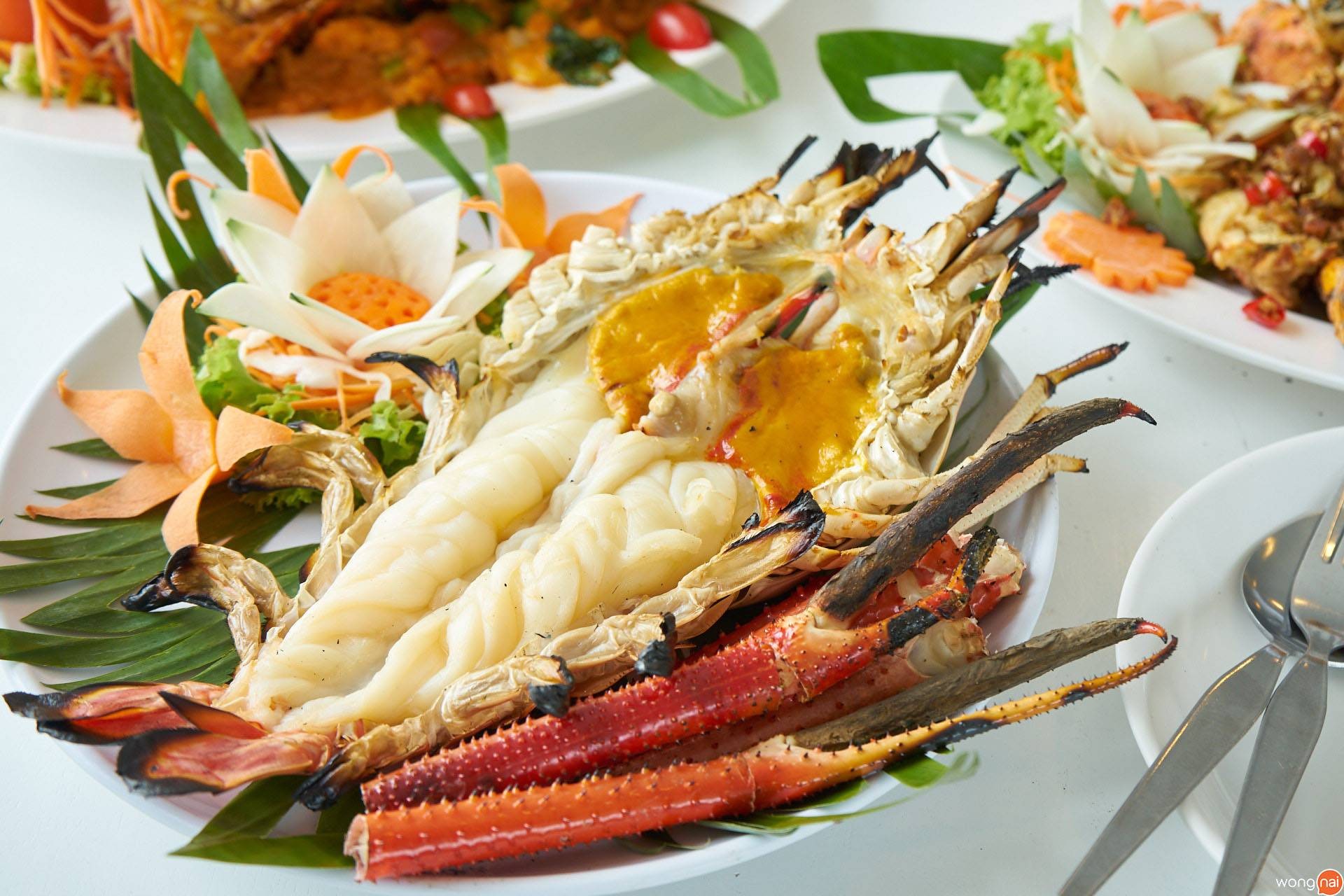 กุ้งแม่น้ำใหญ่ ของ ร้านอุดม ซีฟู้ด