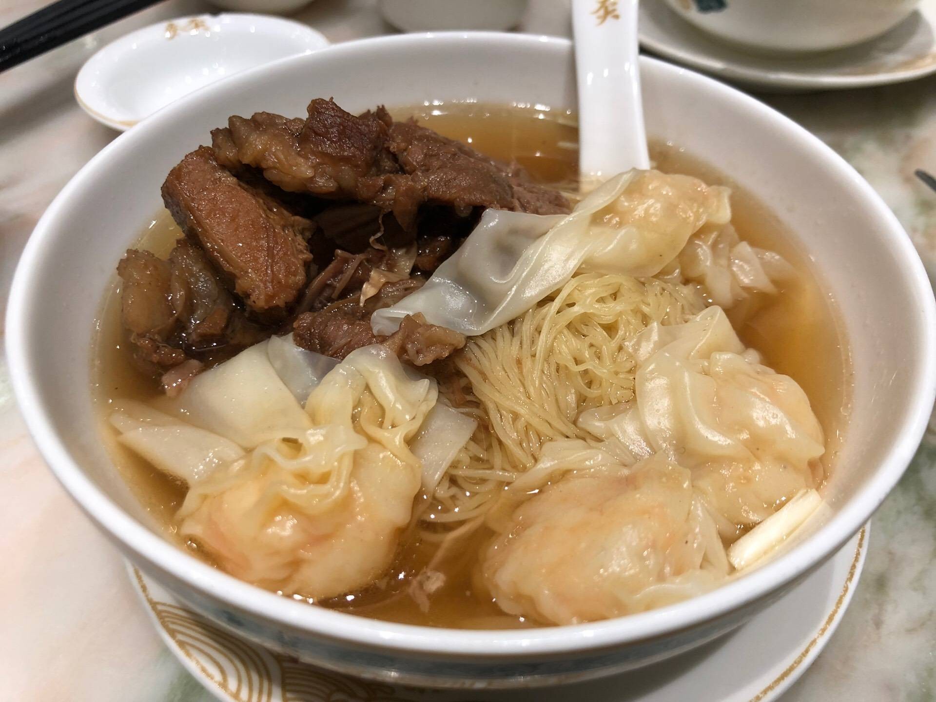 รีวิว Mak's Noodle Jordan บะหมี่เกี้ยวกุ้งเนื้อดีย์