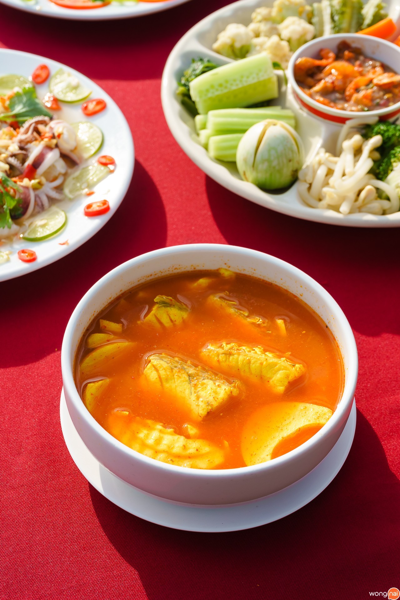 แกงส้มปลายอดมะพร้าว ของร้านอาหารแหลมพรหมเทพ ภูเก็ต