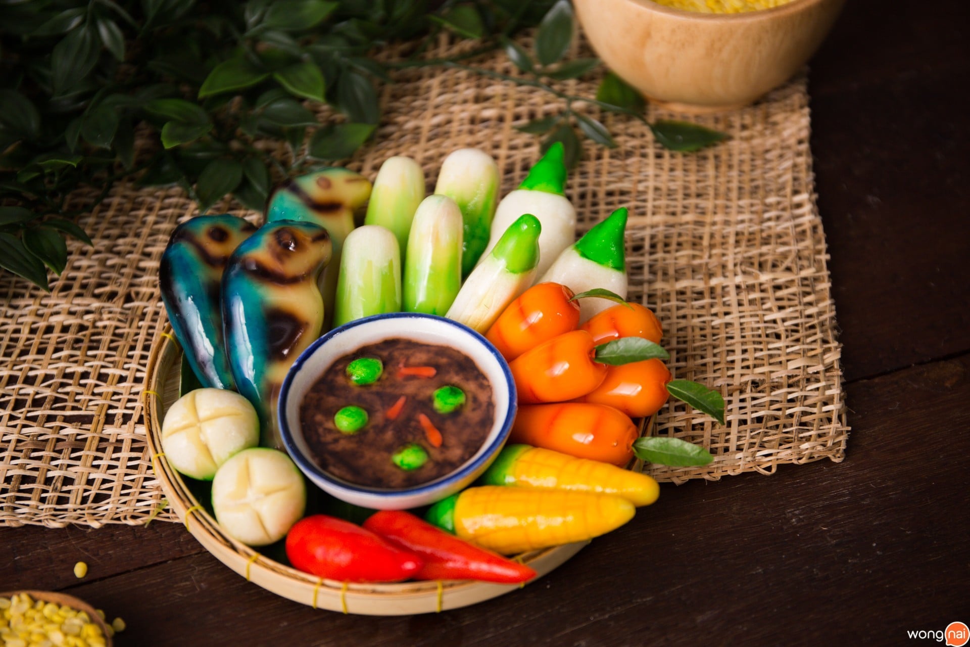 ลูกชุบน้ำพริกกะปิ