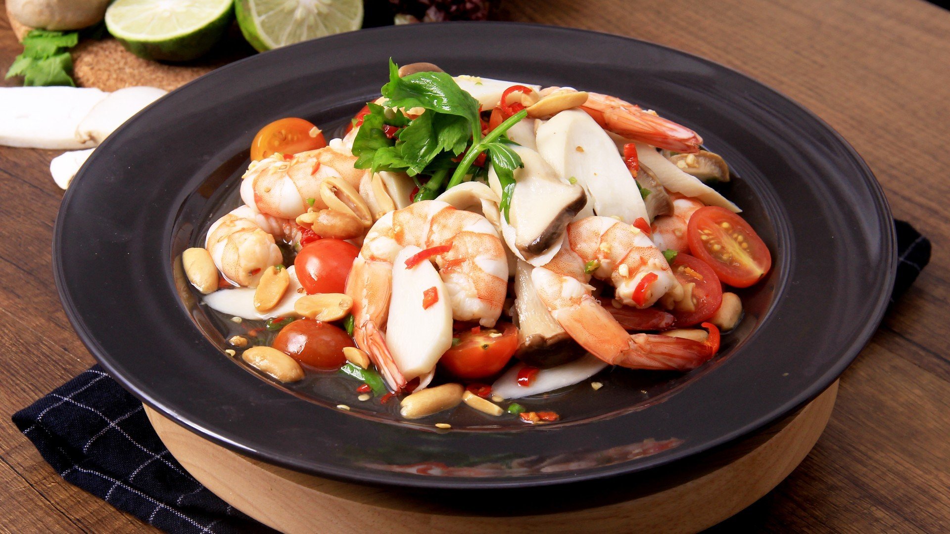 ยำเห็ดออรินจิกุ้งสด