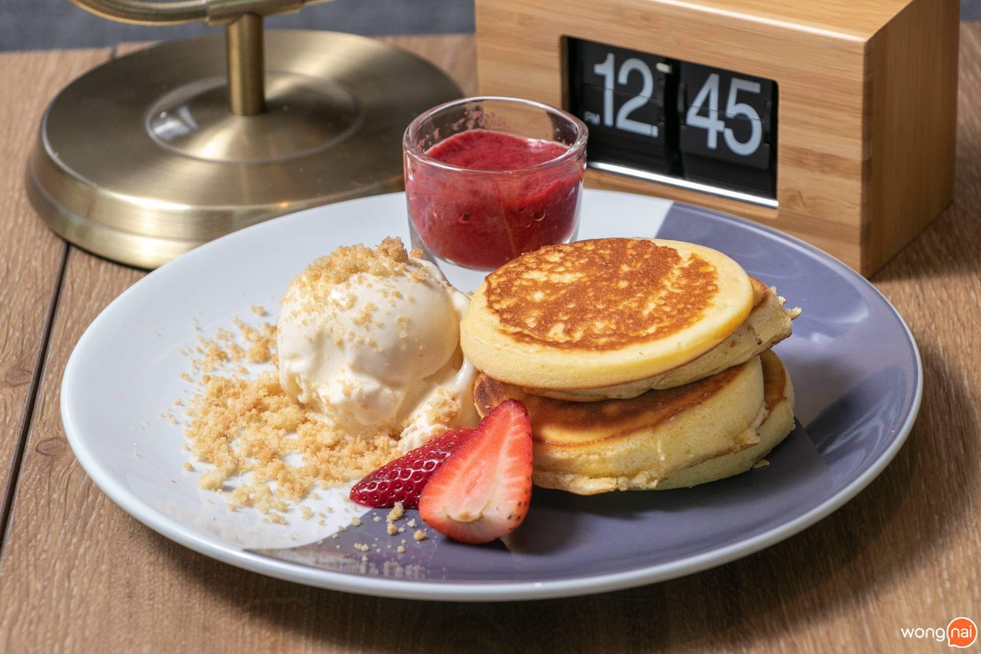 เมนู Strawberry Pancake ร้าน Coffee World สาขา ลำลูกกา