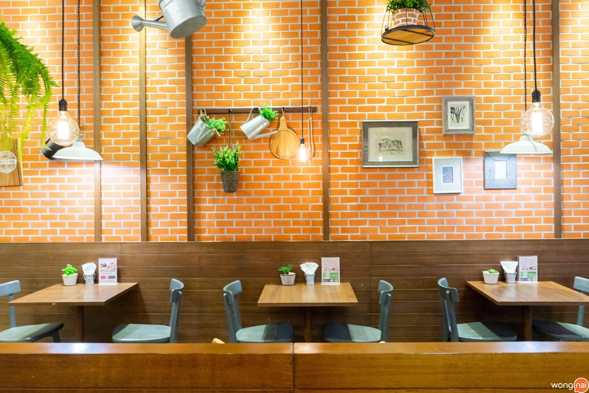 บรรยากาศร้าน On the Table
