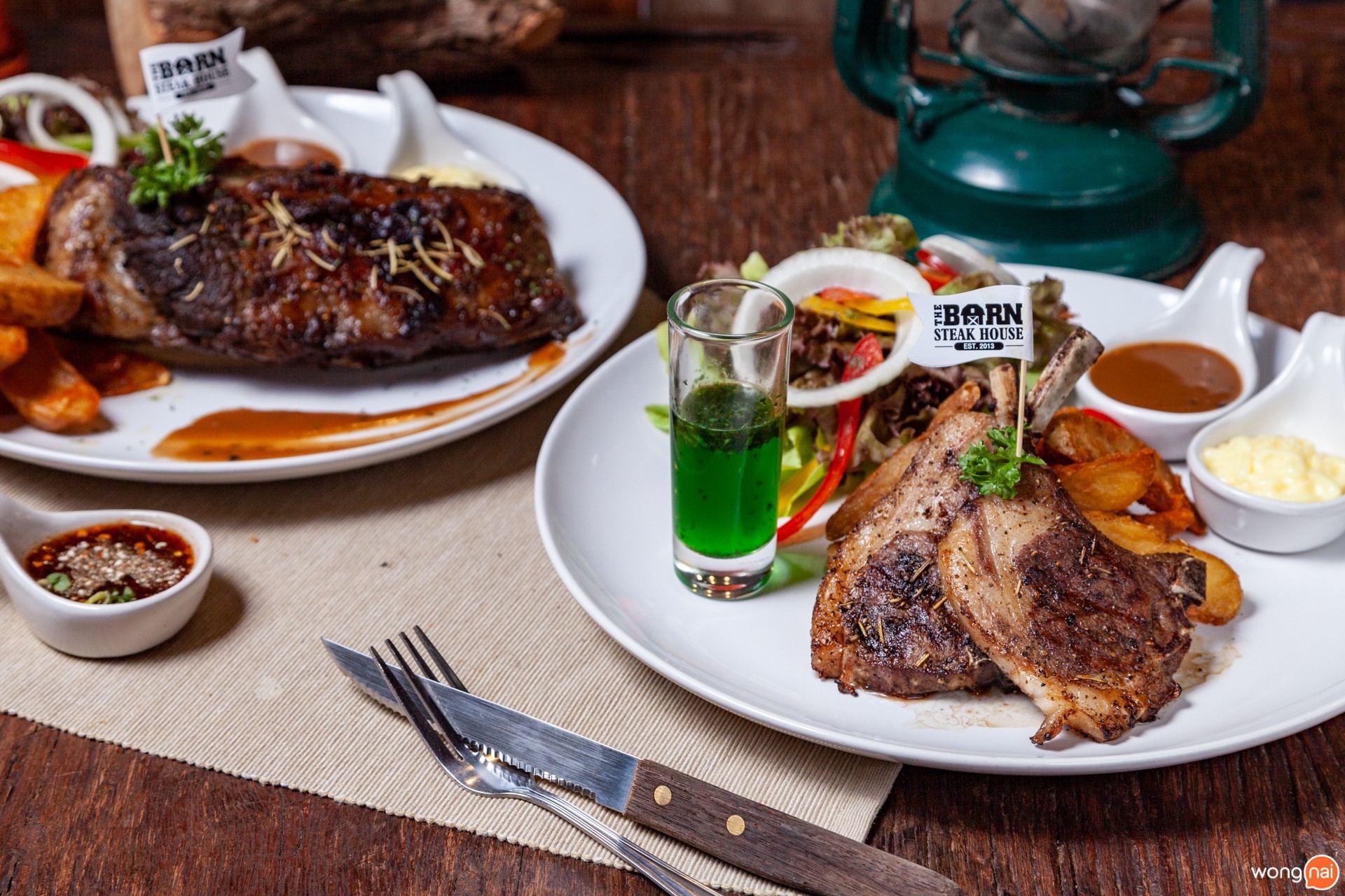 สเต๊ก บุฟเฟ่ต์ หมู่บ้านลึกลับ Hidden Village ที่มีไดโนเสาร์ The Barn Steak House เชียงใหม่