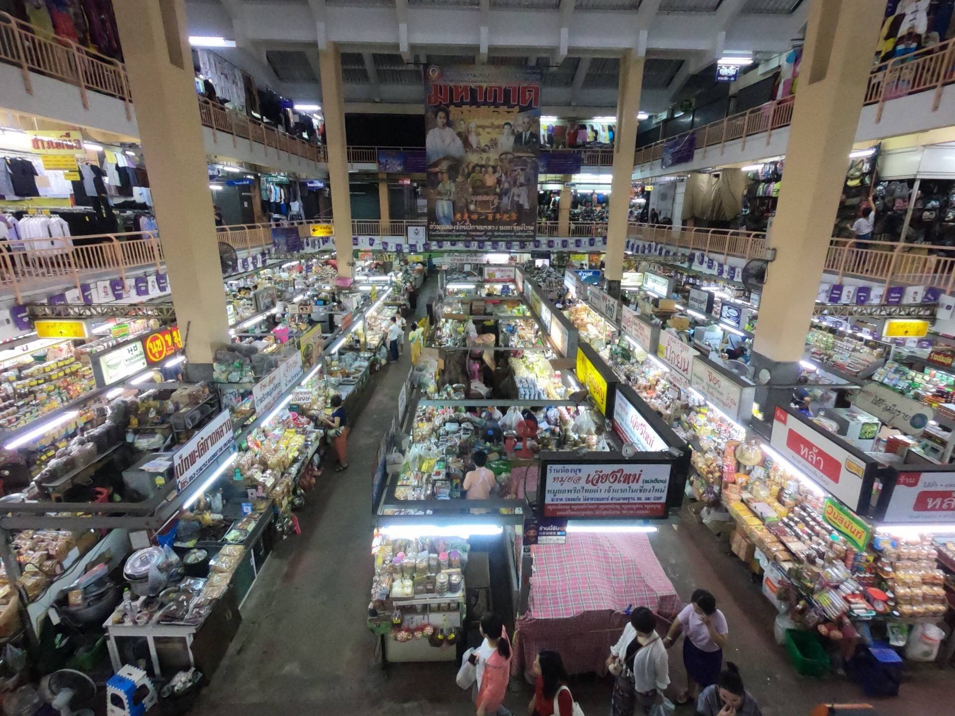 รีวิว ตลาดวโรรส - กาดประจำที่ต้องแวะก่อนกลับ