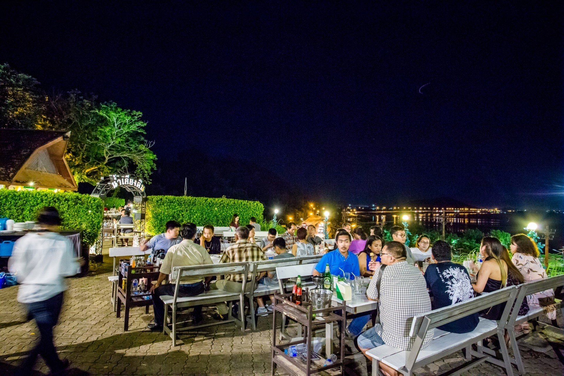บรรยากาศ ร้านน้ำเคียงดิน เกาะยอ สงขลา