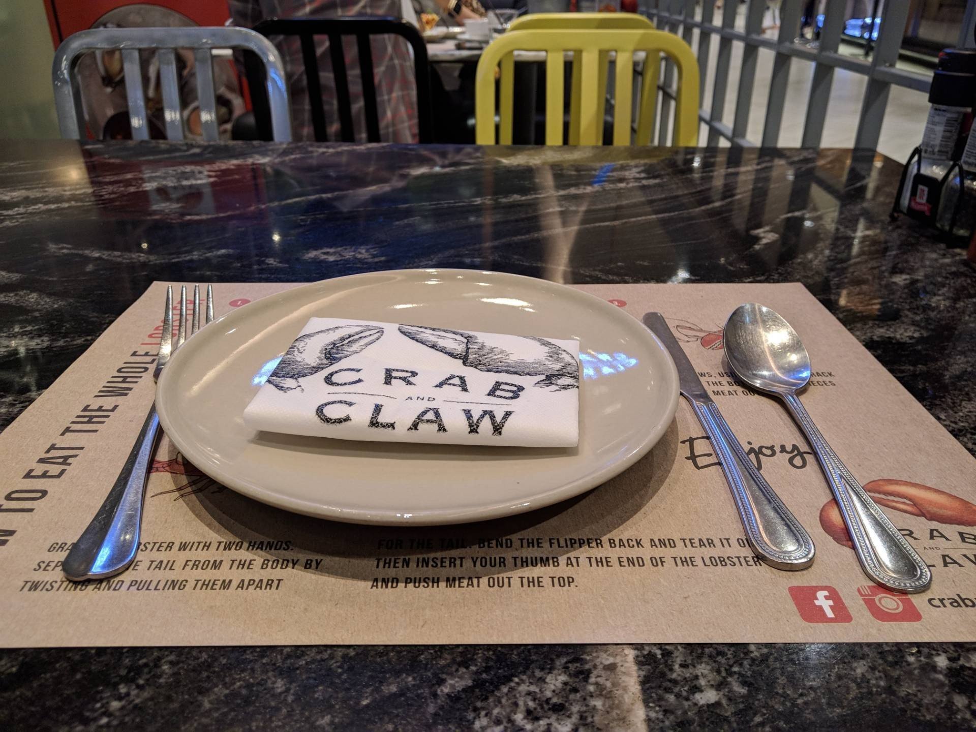 รีวิว Crab and Claw สยามพารากอน สัมผัสที่สุดแห่งการกิน Lobster ในห้าง