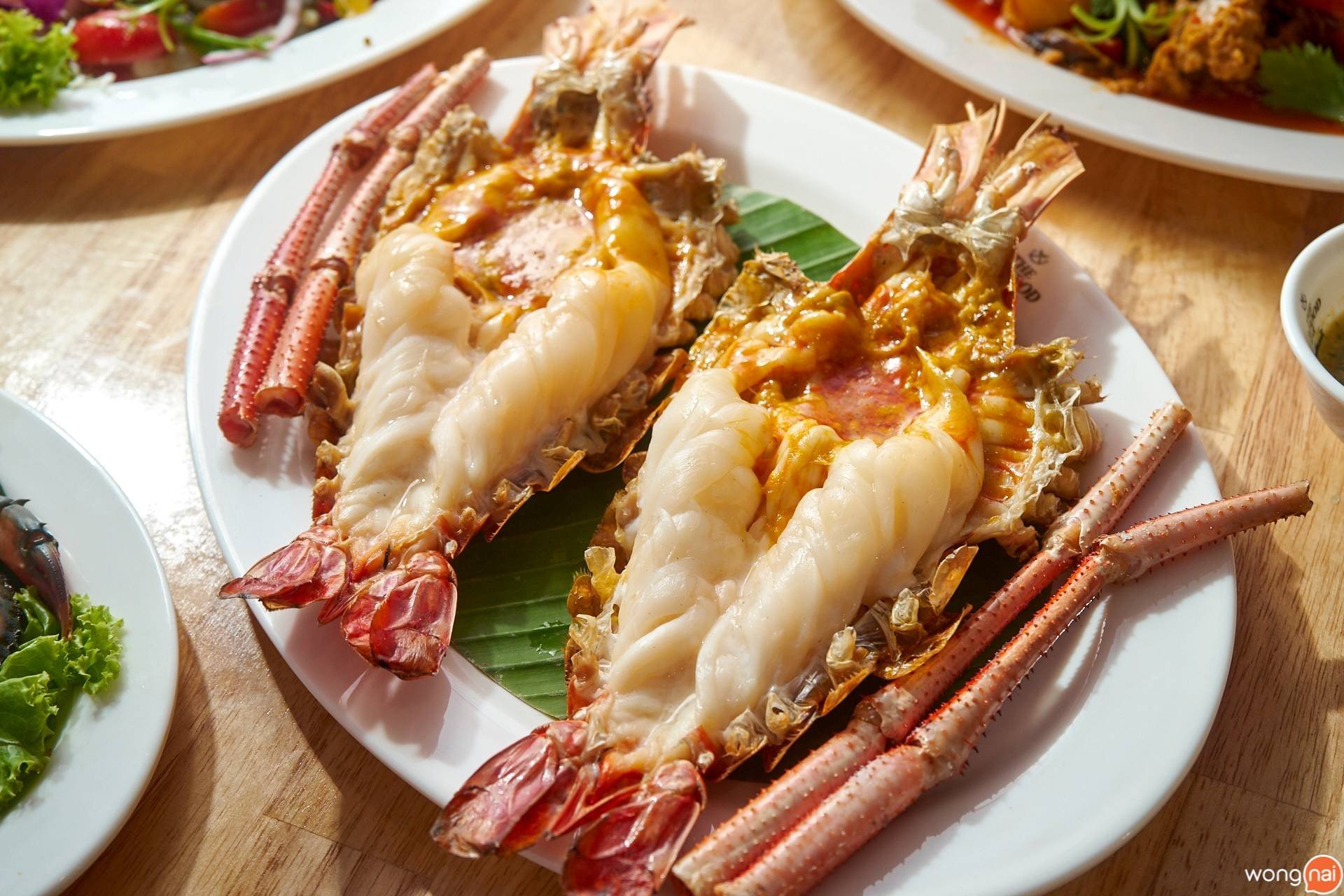 The Seafood Bar by ส้มตำคุณแดง กุ้งเผา