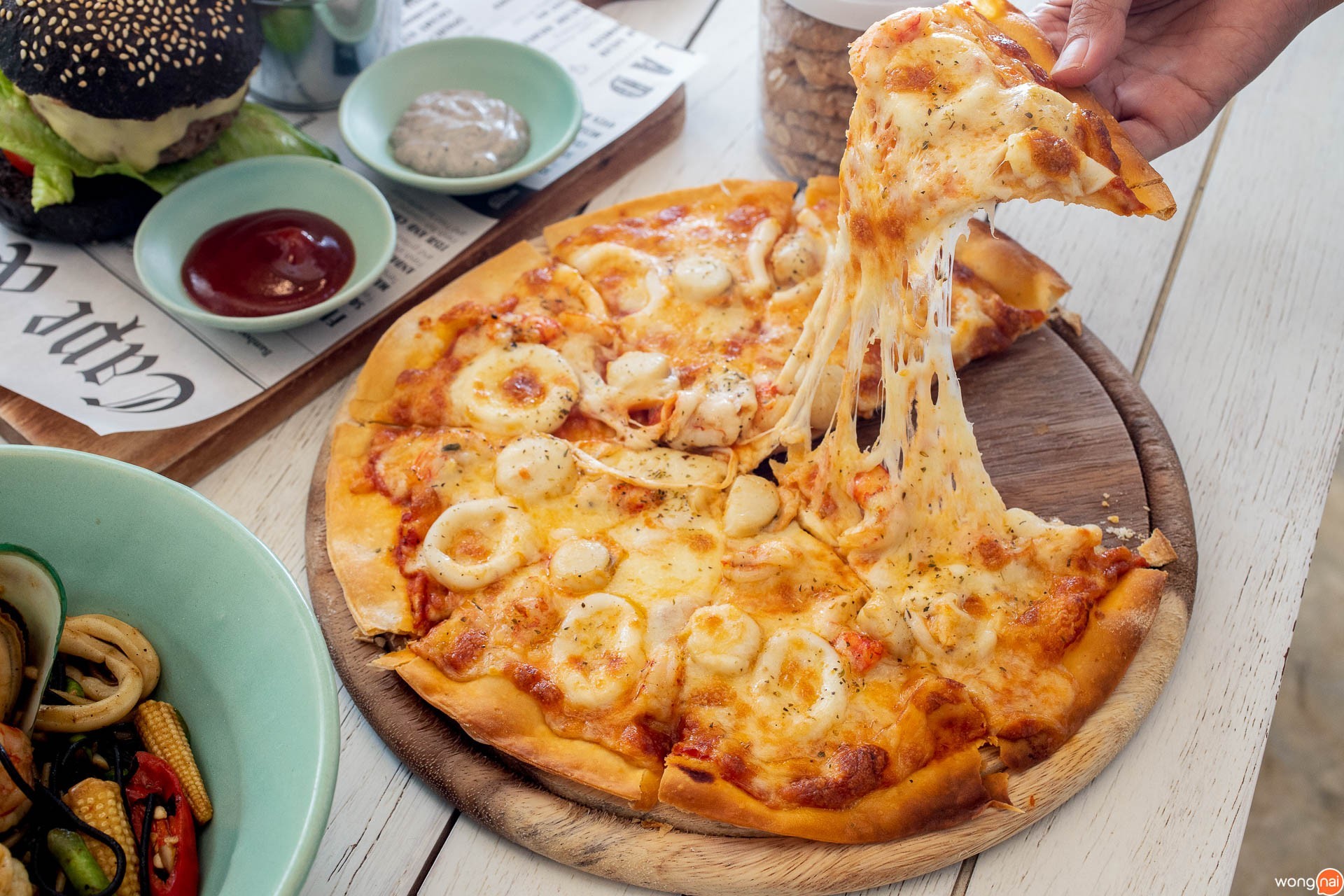 SeaFood Pizza