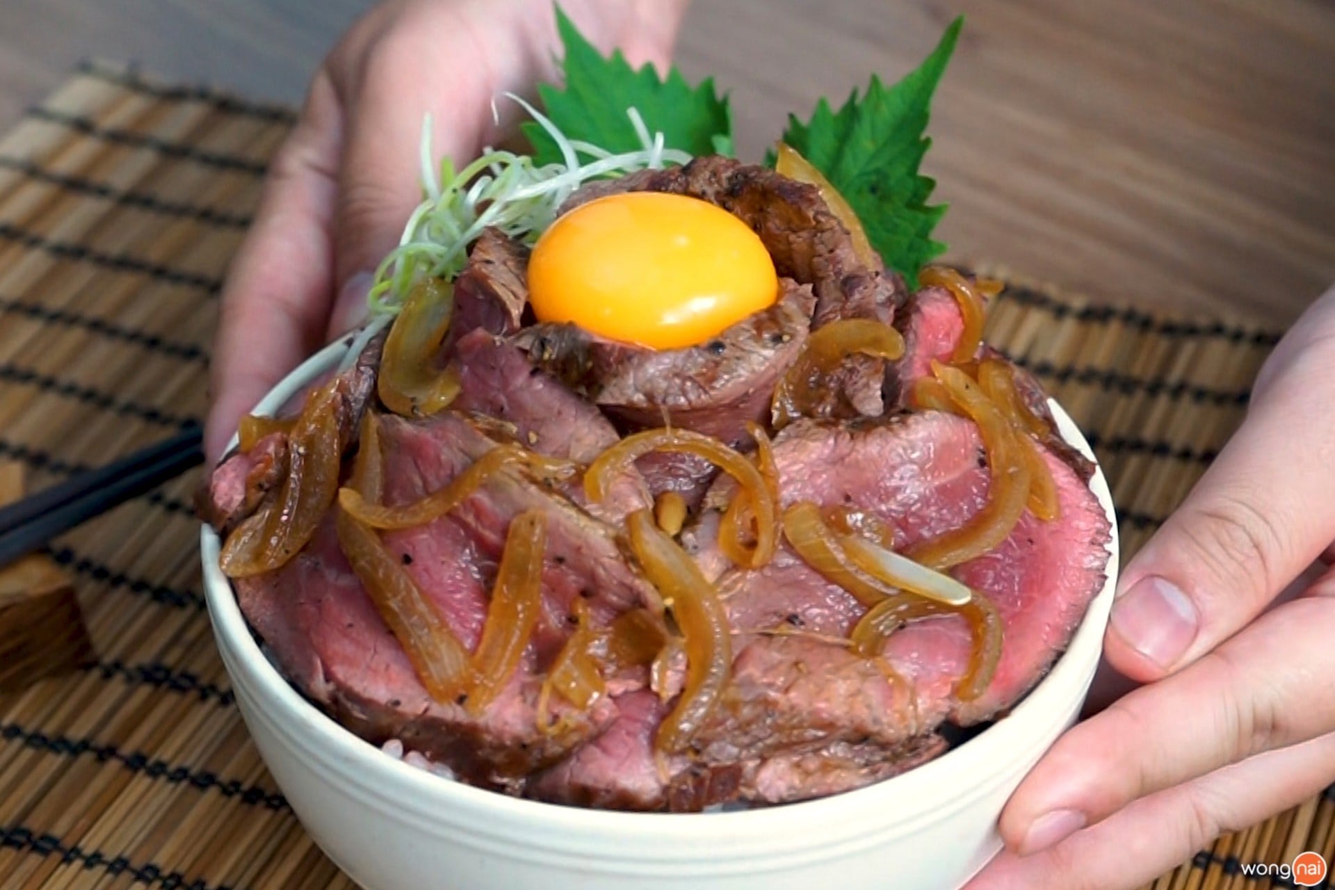 ข้าวหน้าเนื้อภูเขาไฟ