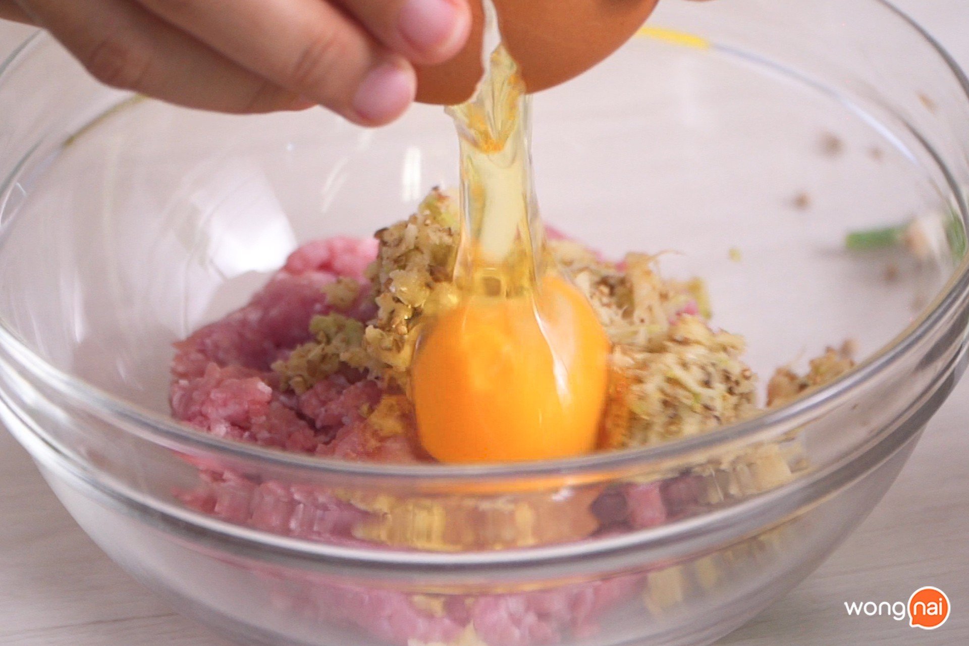 ขนมปังหน้าหมูอบ