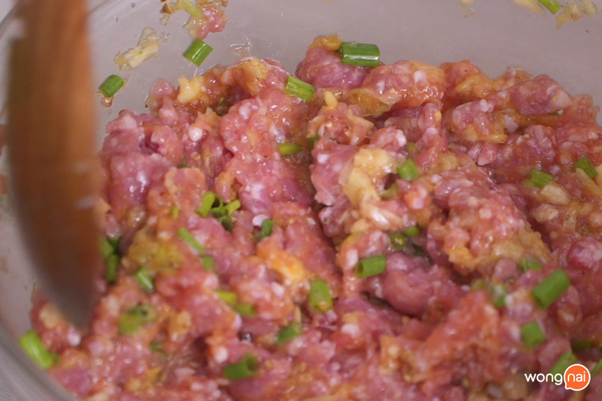 ขนมปังหน้าหมูอบ