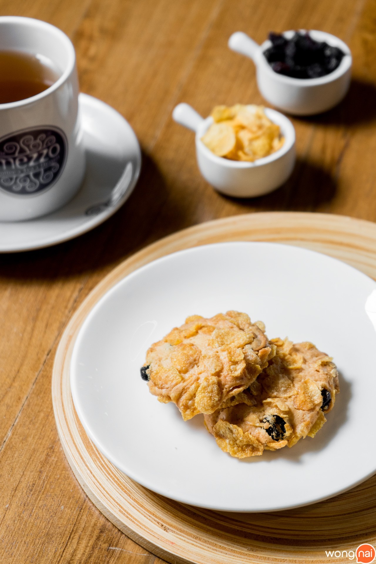 Cookies Conflakes Cashew Nuts ของ ร้านกาแฟและเบเกอรี Mezzo Coffee
