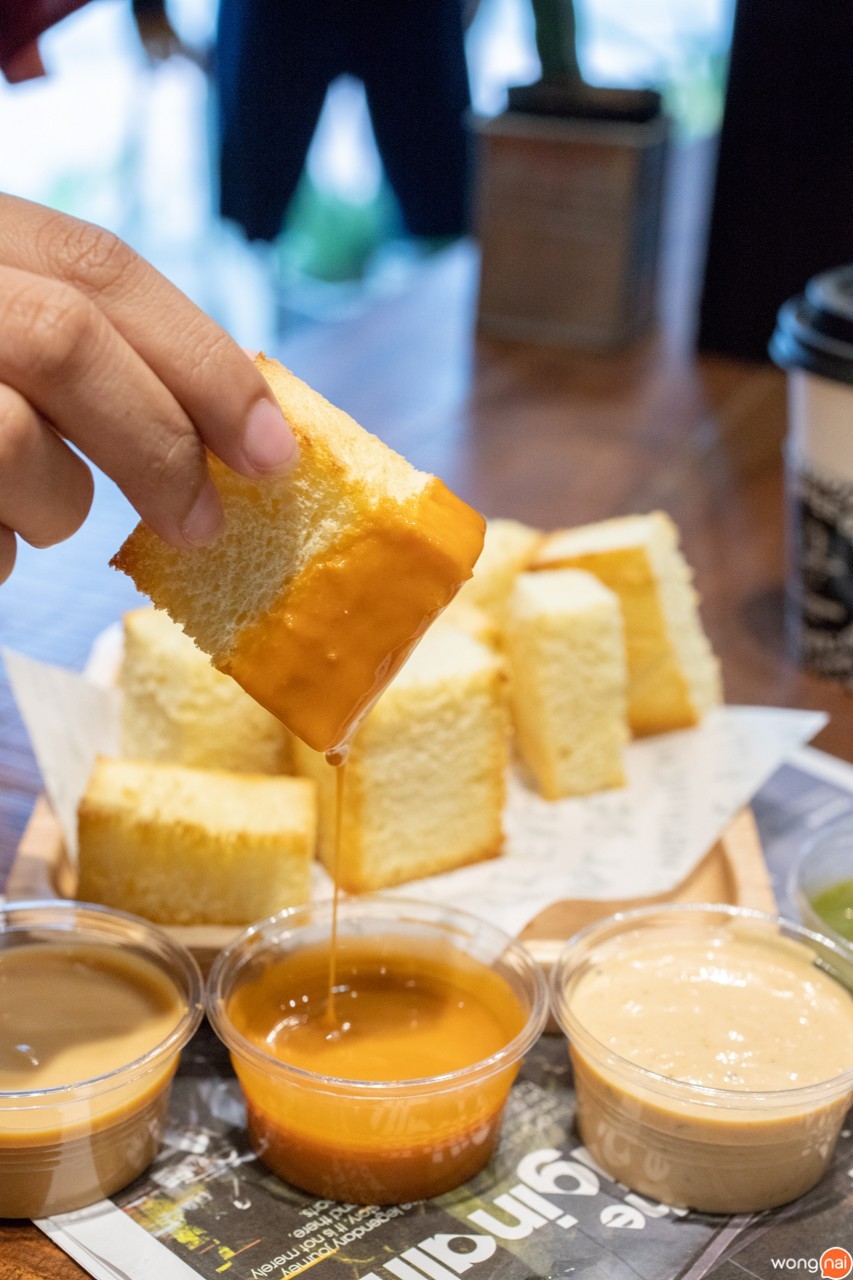 เมนู “dipping toast” ของร้าน “CUB House” สุราษฎร์ธานี