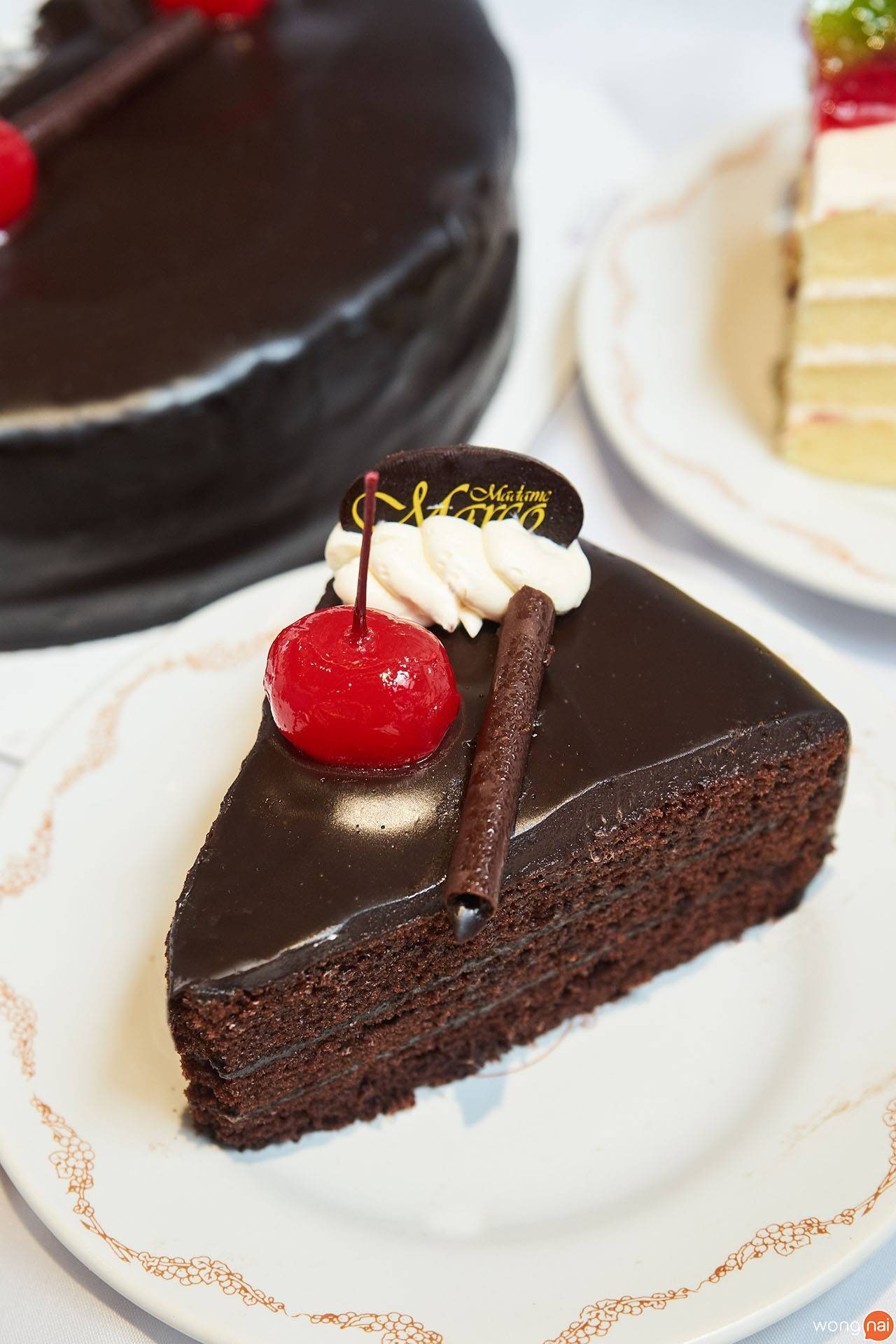 เมนู เค้กดับเบิลช็อกโกแลตฟัดจ์ ร้าน Madame Marco