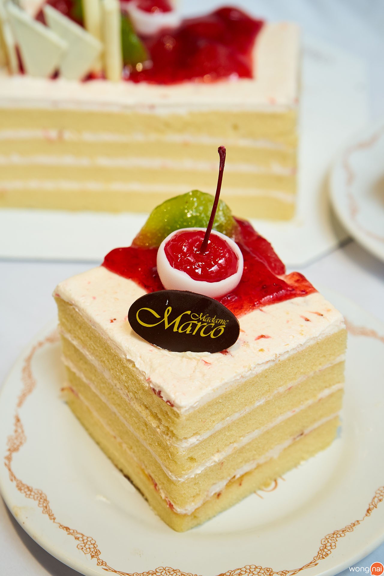 เมนู เค้กชูวี่สตรอว์เบอร์รี ร้าน Madame Marco