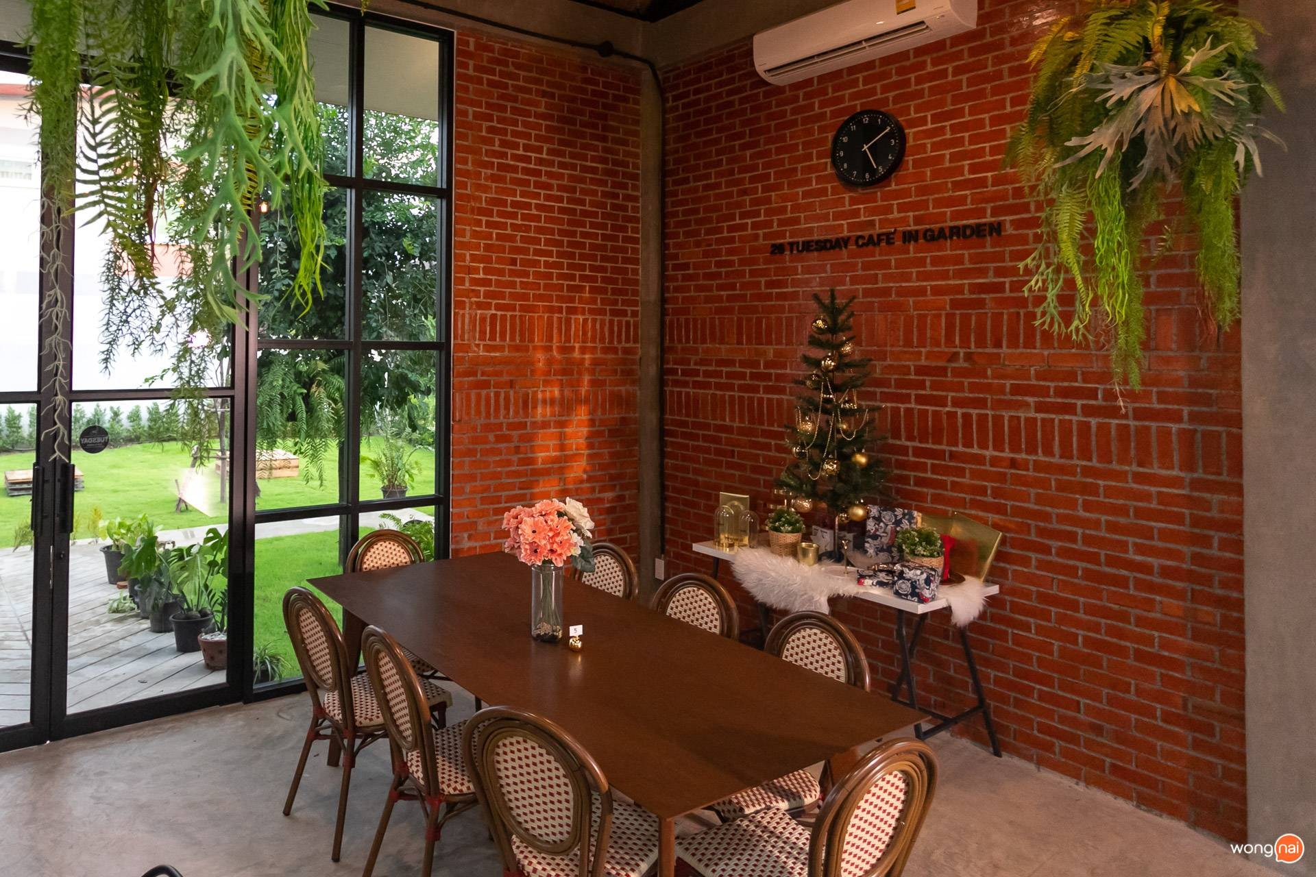 บรรยากาศภายในร้าน 26 TUESDAY Cafe in Garden