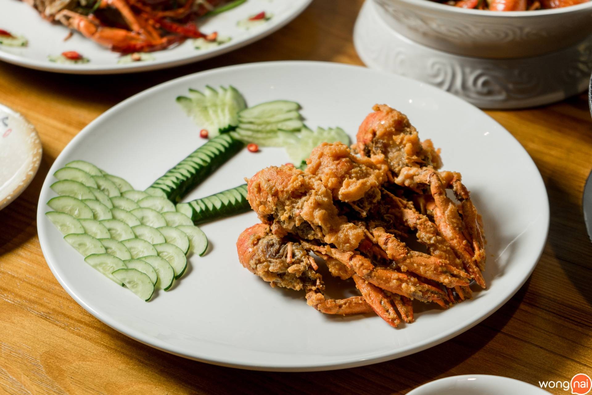 เมนู “กุ้งเครย์ฟิชไข่เค็ม” ของร้าน “Treasure Beef Shabu”