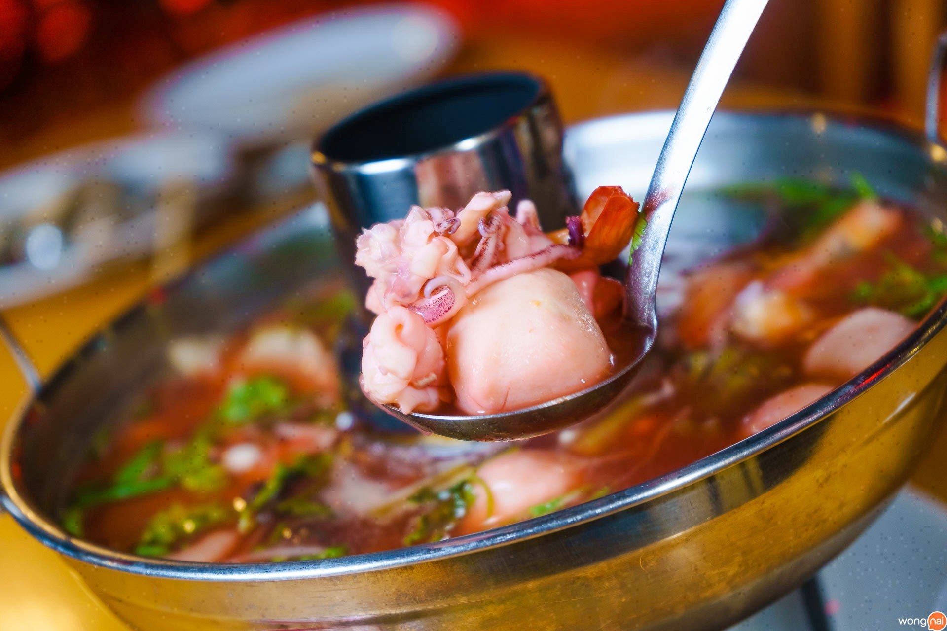 เมนู “เย็นตาโฟหม้อไฟ” ของร้าน “บ้านปลา” ภูเก็ต