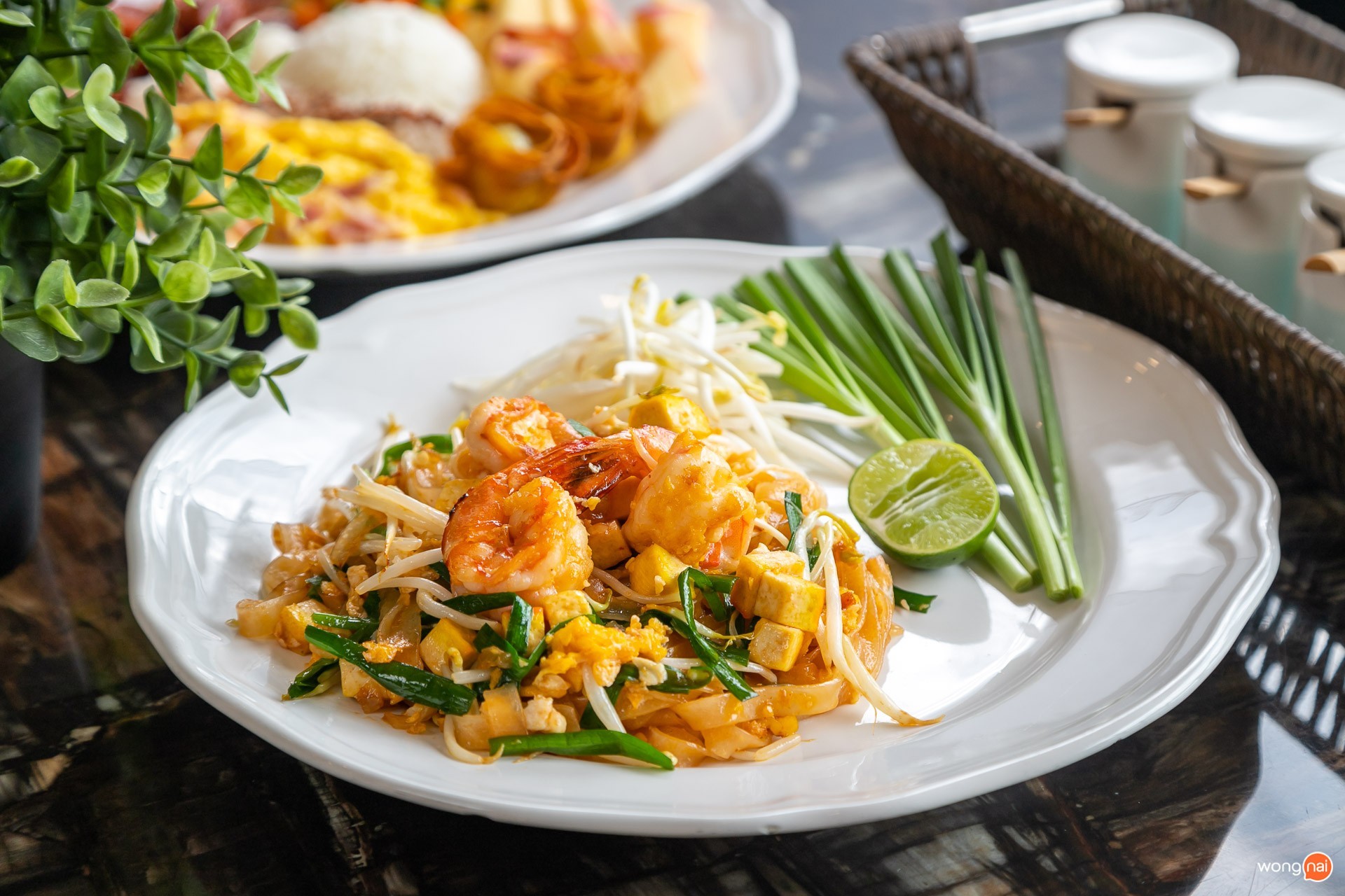ผัดไทยกุ้งสด