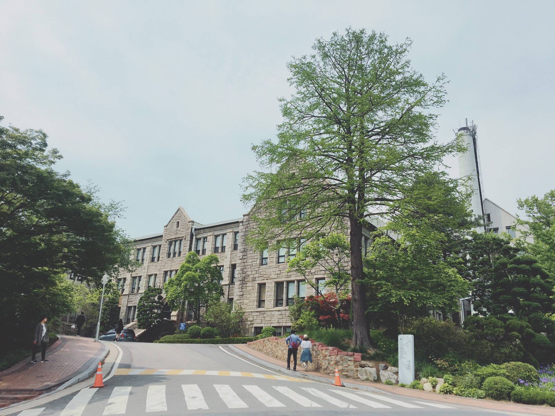 รูป Ewha Woman University Seoul
