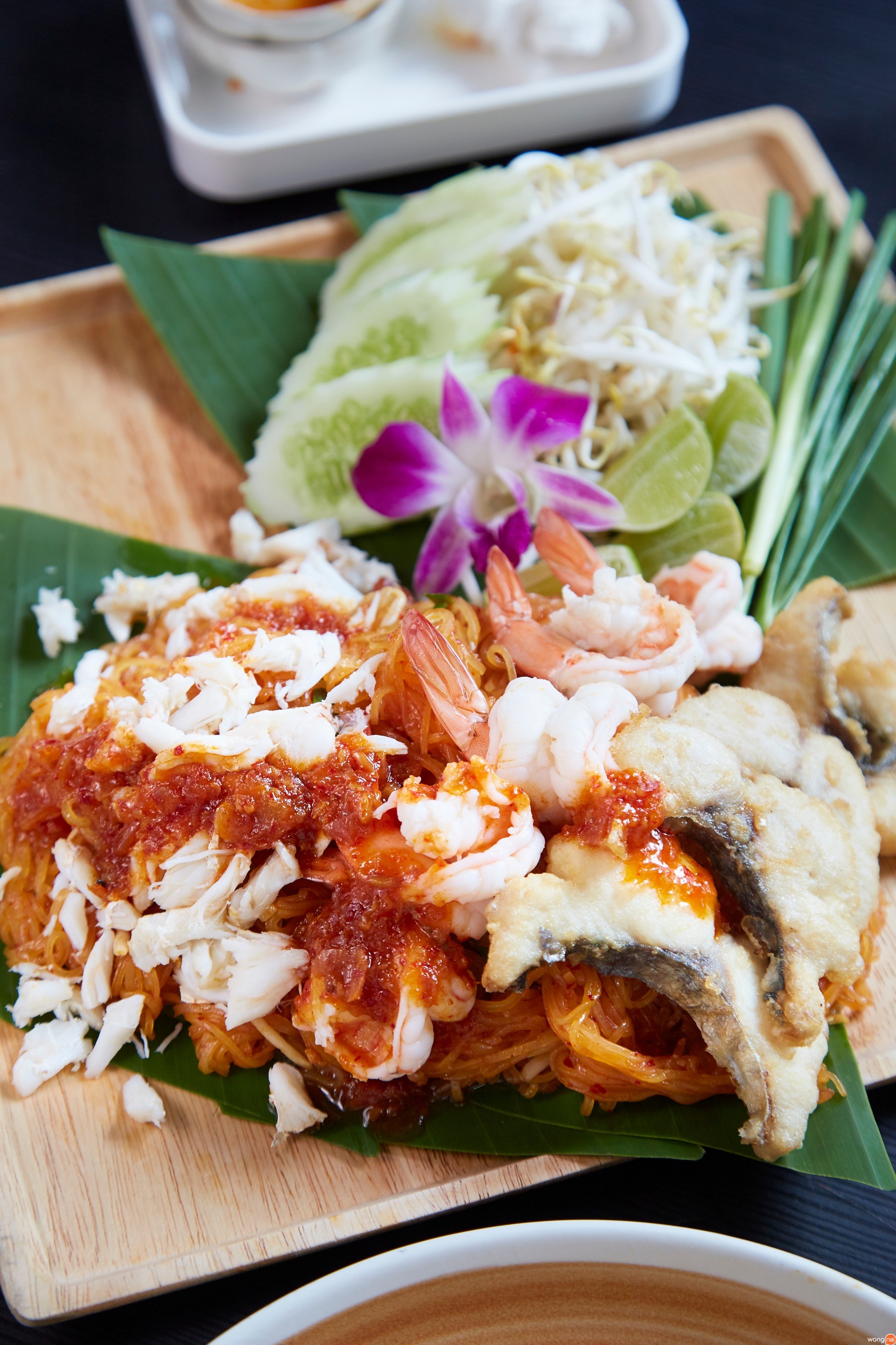 ผัดไทยโครตเครื่อง