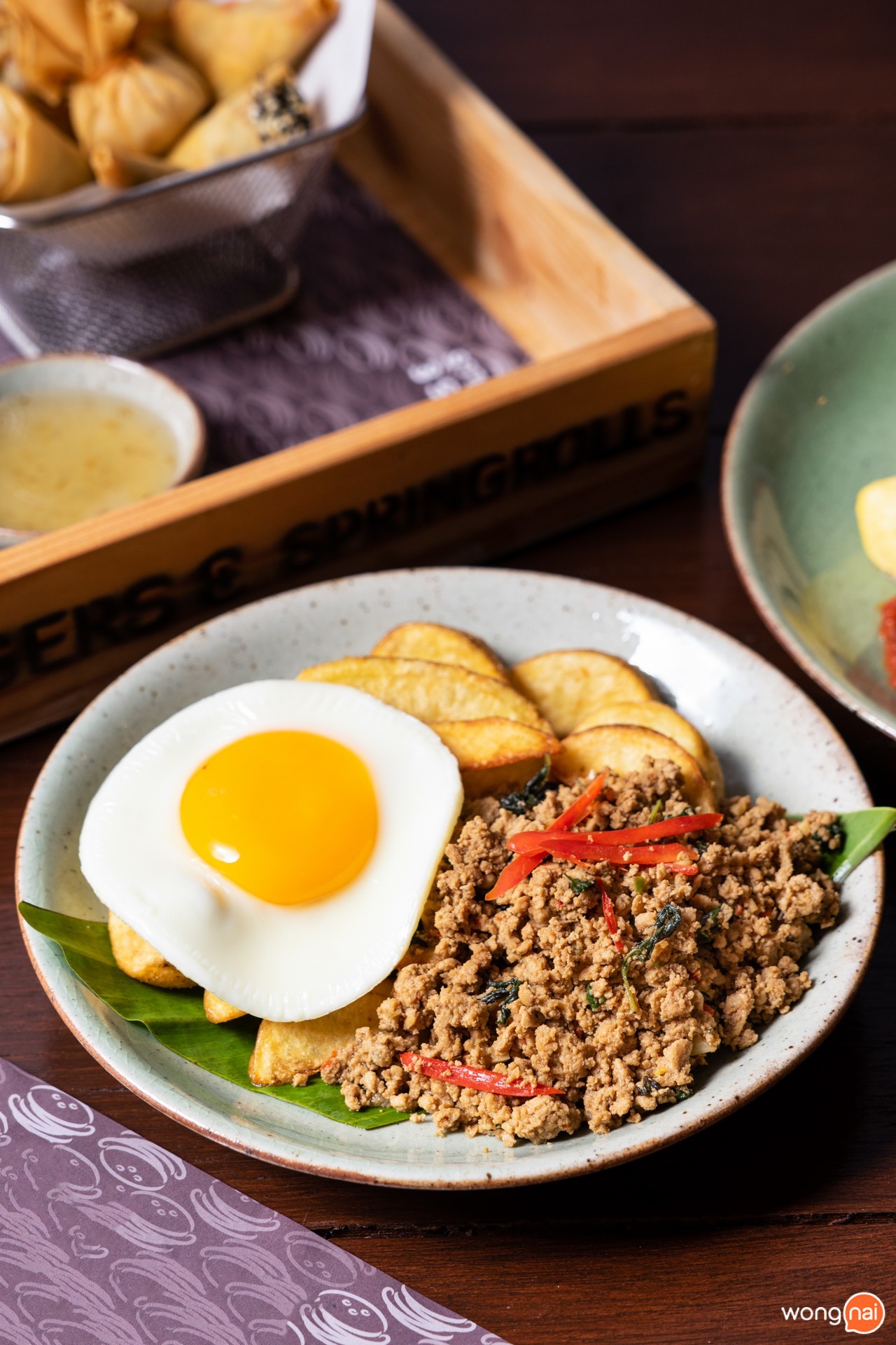 Burgers & Springrolls , ร้านอาหารฟิวชันเชียงใหม่