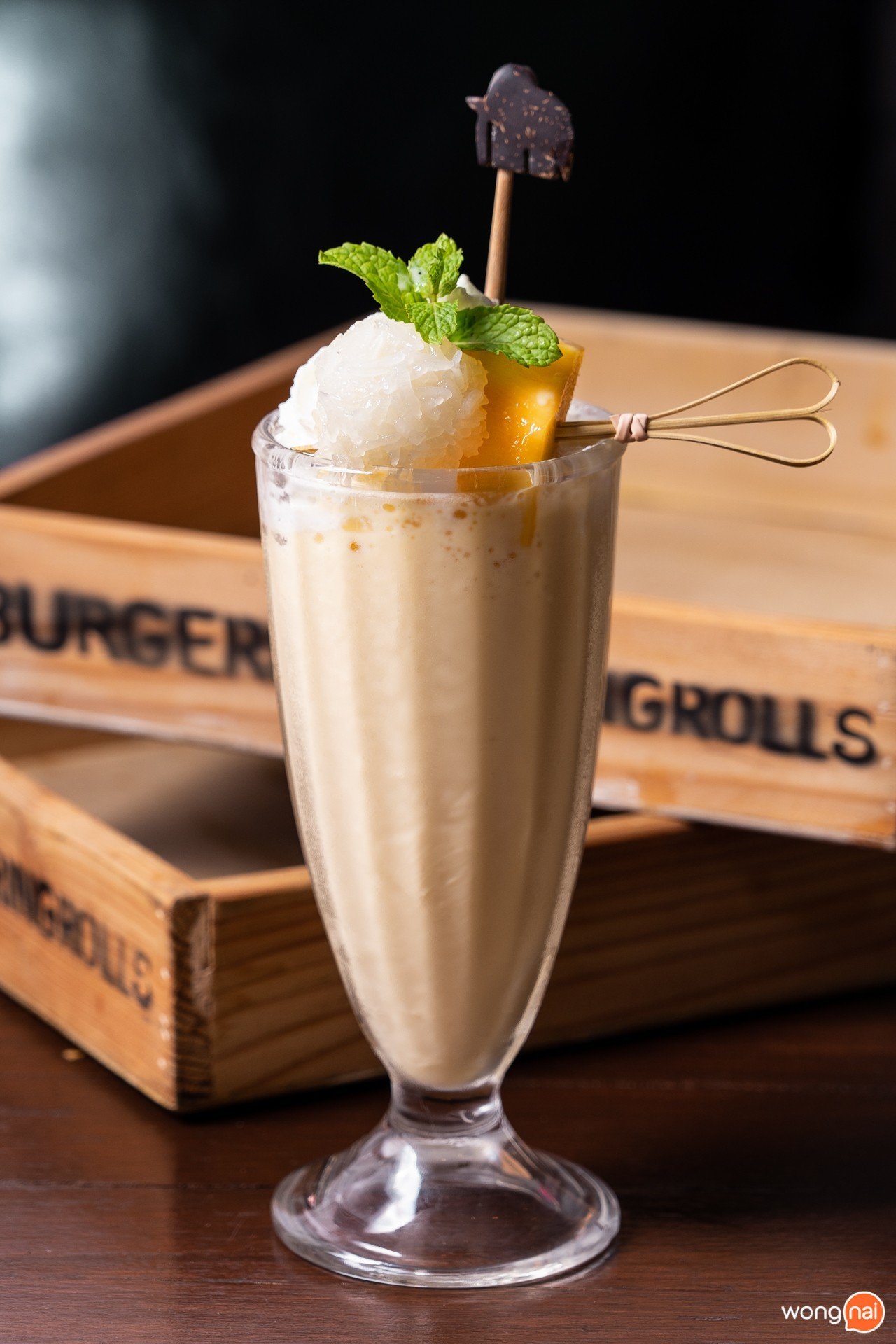 Burgers & Springrolls , ร้านอาหารฟิวชันเชียงใหม่
