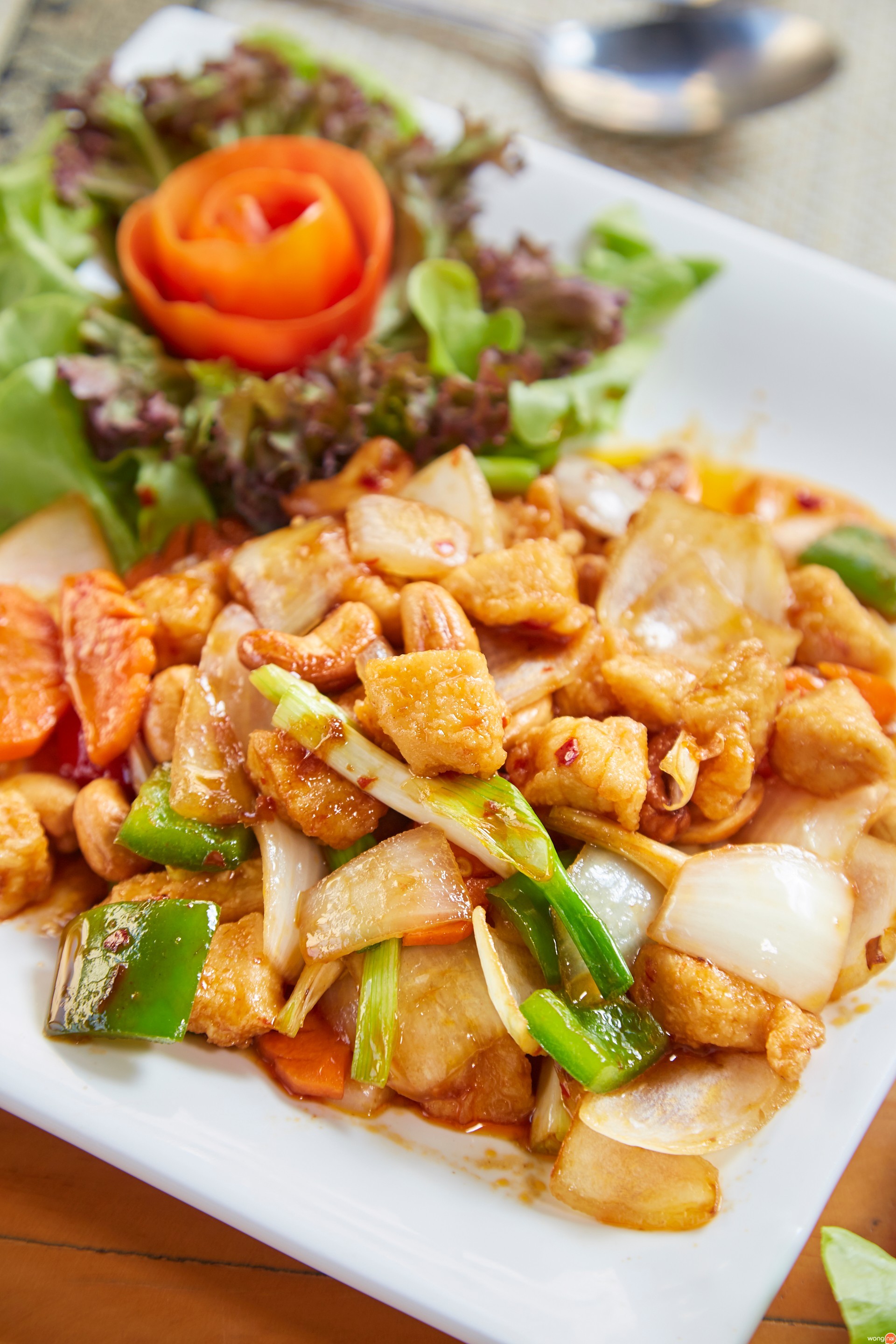 ไก่ผัดเม็ดมะม่วง